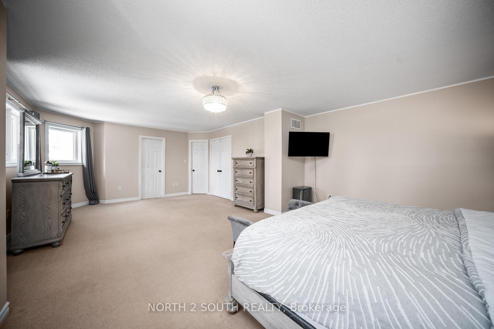 Photo 24 of 293 Mapleton Avenue, Barrie, Holly — HOMEH