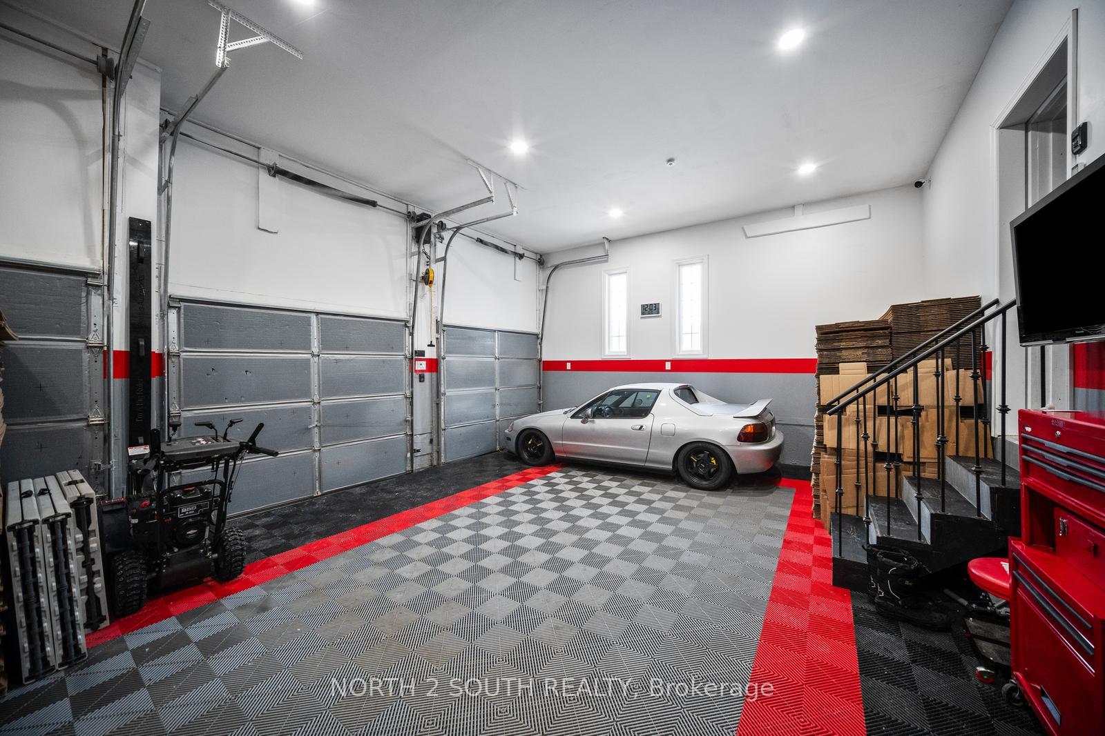 Photo 33 of 293 Mapleton Avenue, Barrie, Holly — HOMEH