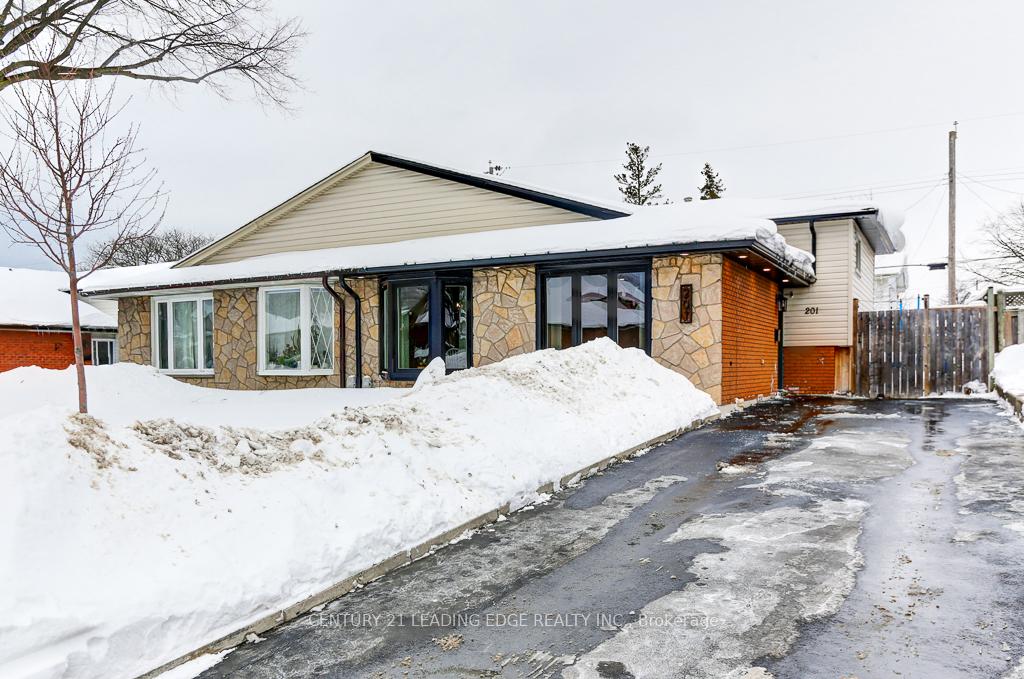 Photo 1 of 201 St Andrews Drive, Hamilton, Vincent — HOMEH