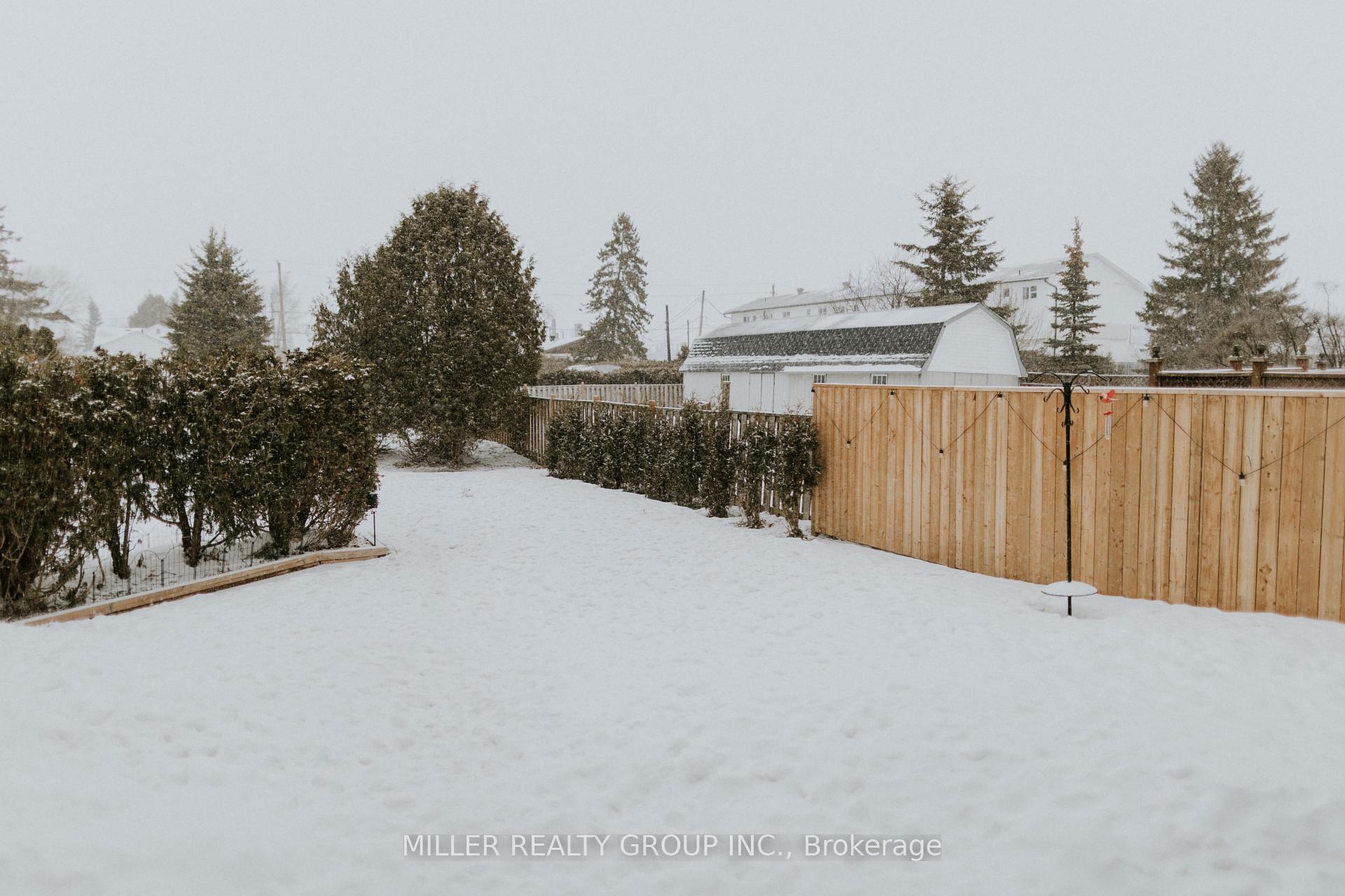 Photo 12 of 25 Pine Avenue W, Temiskaming Shores, New Liskeard — HOMEH