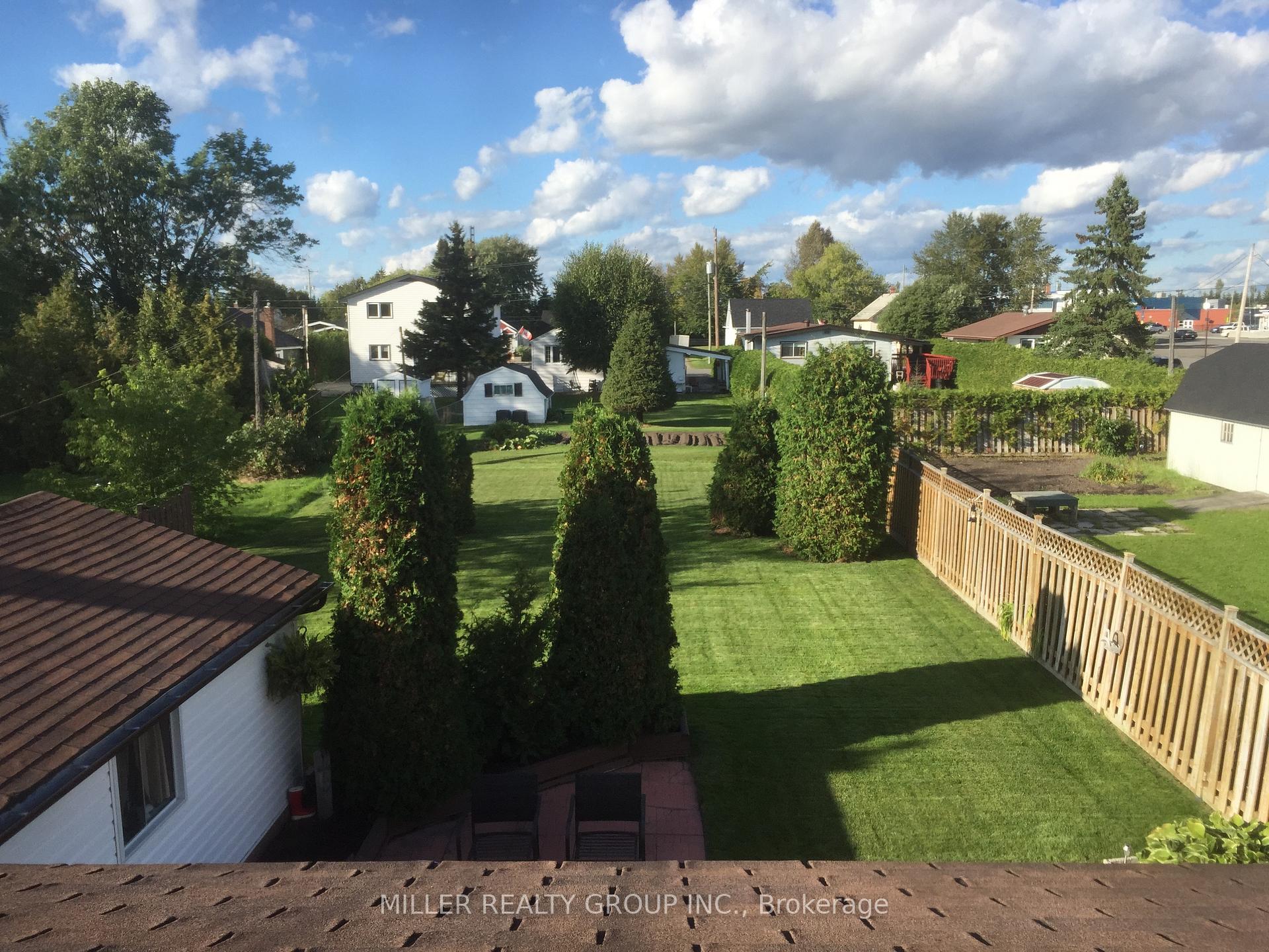 Photo 17 of 25 Pine Avenue W, Temiskaming Shores, New Liskeard — HOMEH