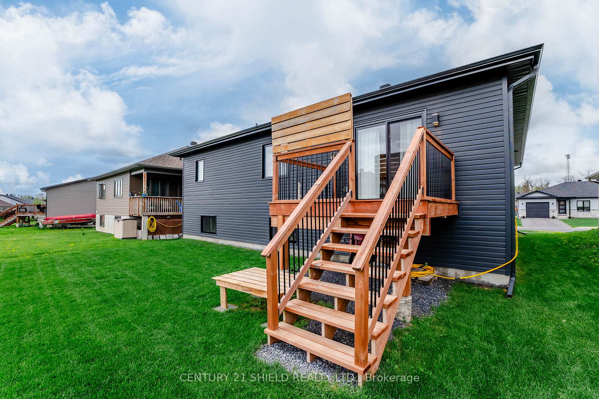 Photo 7 of 256 Gillis Avenue, Cornwall — HOMEH