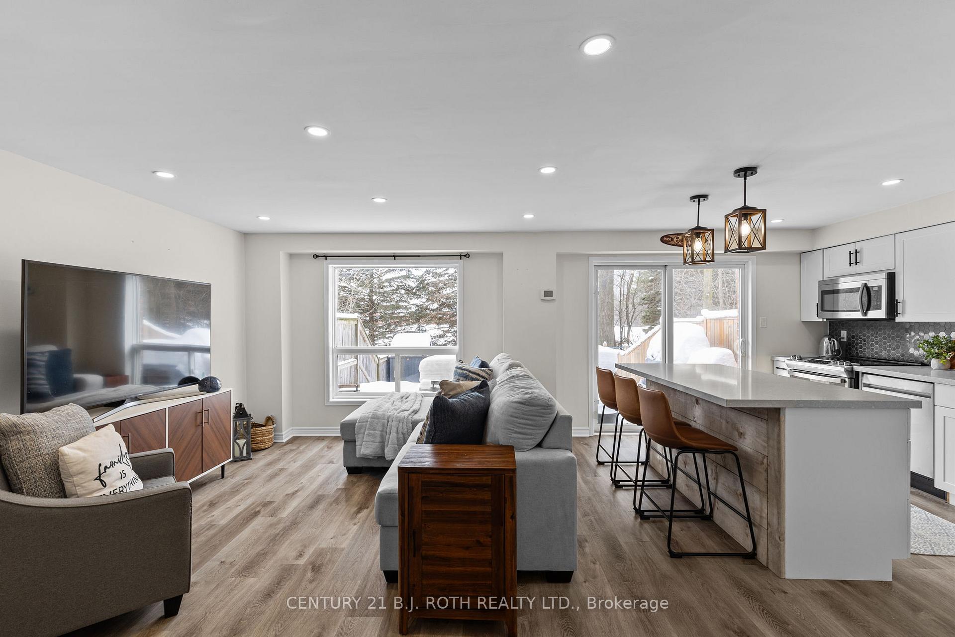 Photo 11 of Unit 2, 38 Kenwell Crescent, Barrie, Holly — HOMEH