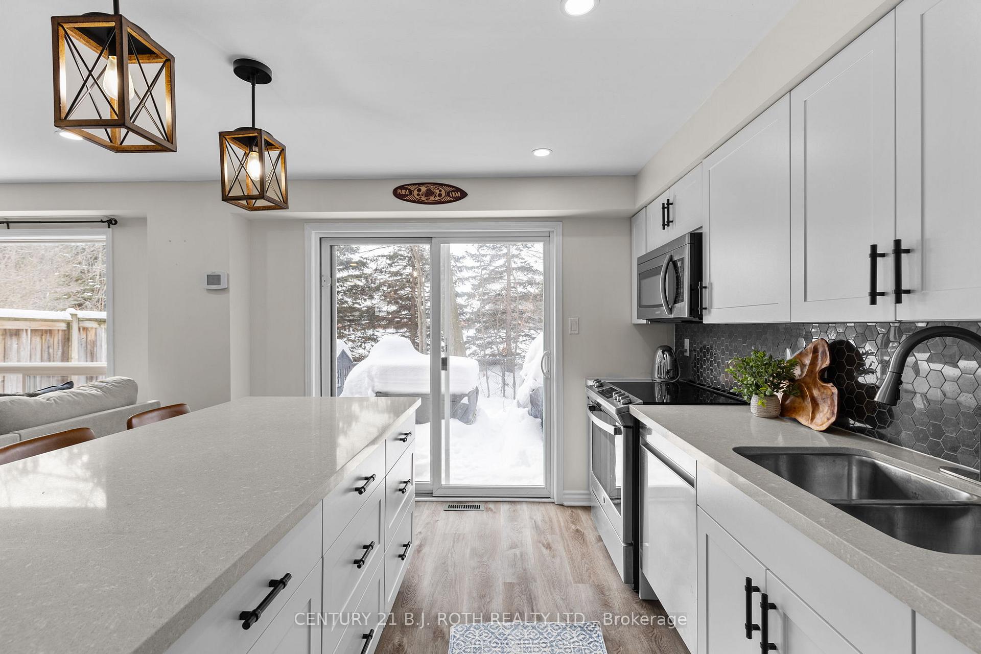 Photo 12 of Unit 2, 38 Kenwell Crescent, Barrie, Holly — HOMEH