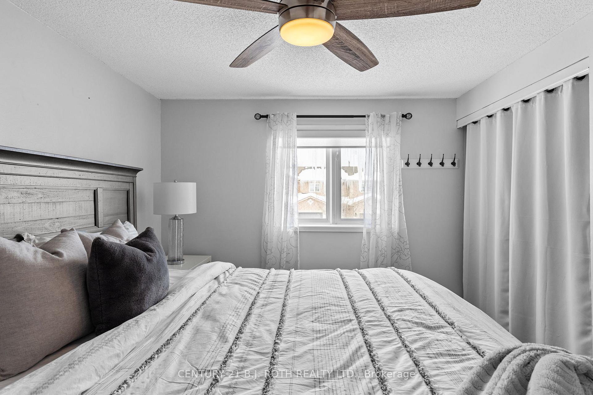 Photo 9 of Unit 2, 38 Kenwell Crescent, Barrie, Holly — HOMEH