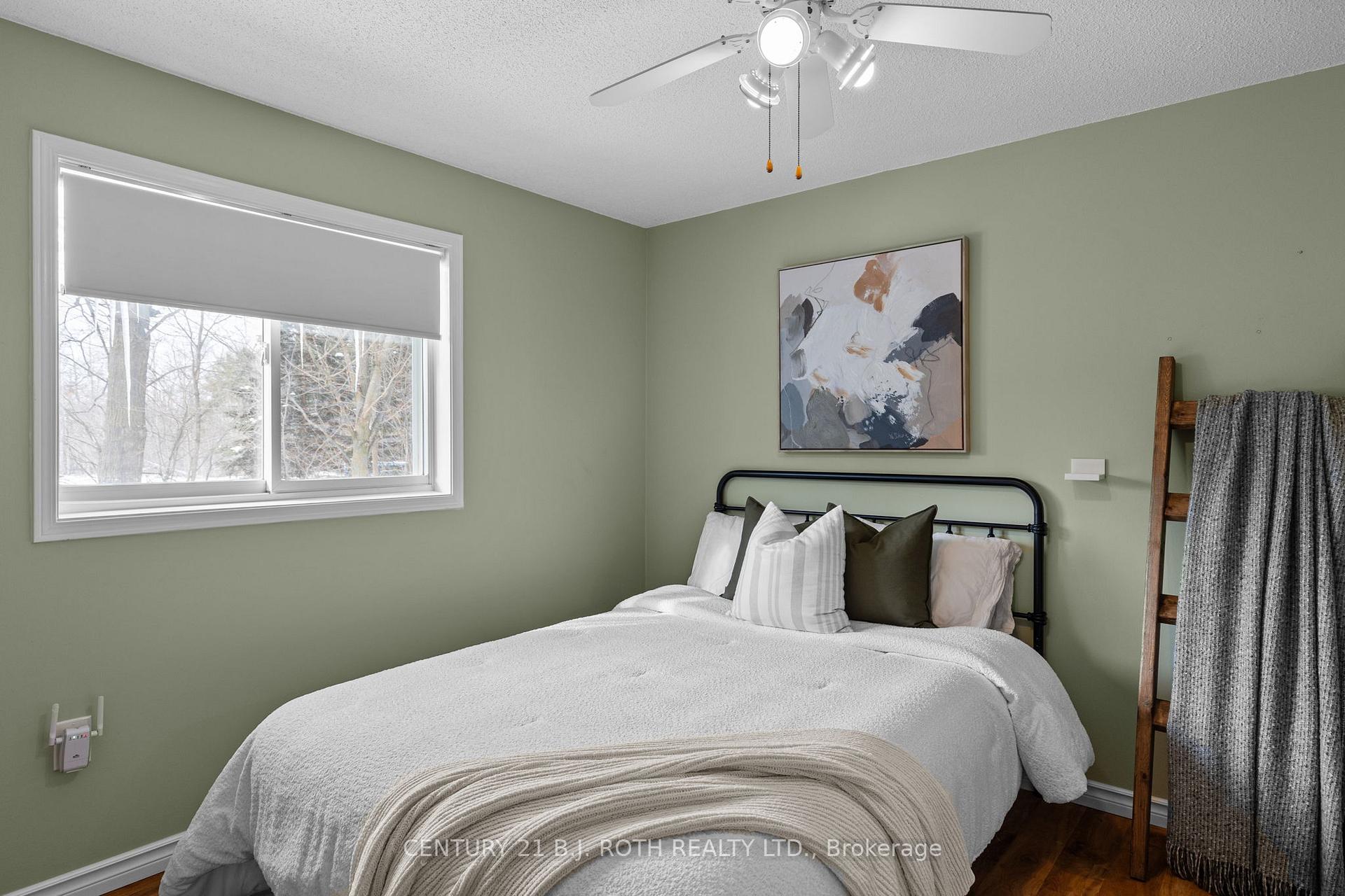 Photo 14 of Unit 2, 38 Kenwell Crescent, Barrie, Holly — HOMEH