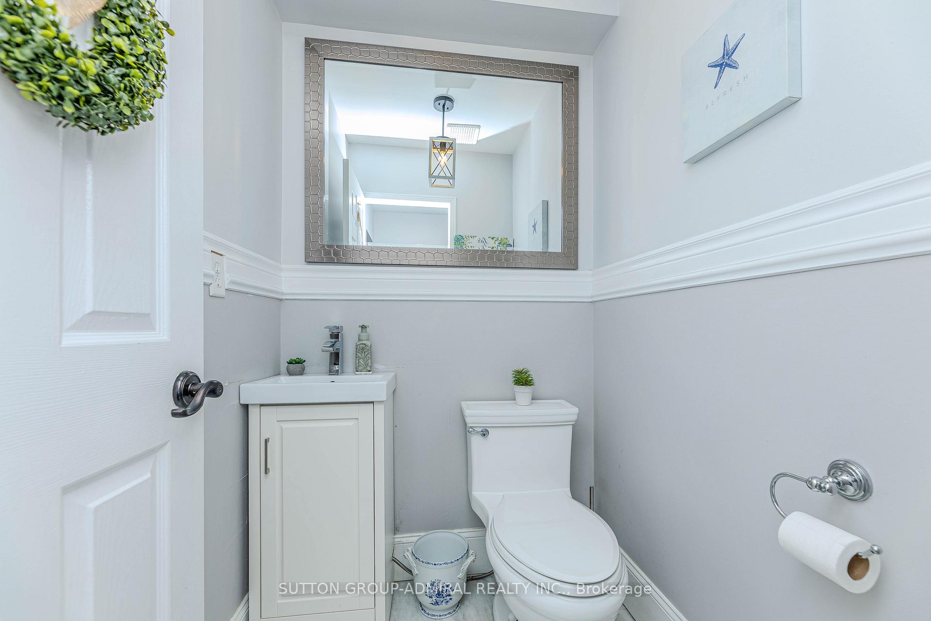 Photo 2 of 199 Kelso Crescent, Vaughan, Maple — HOMEH