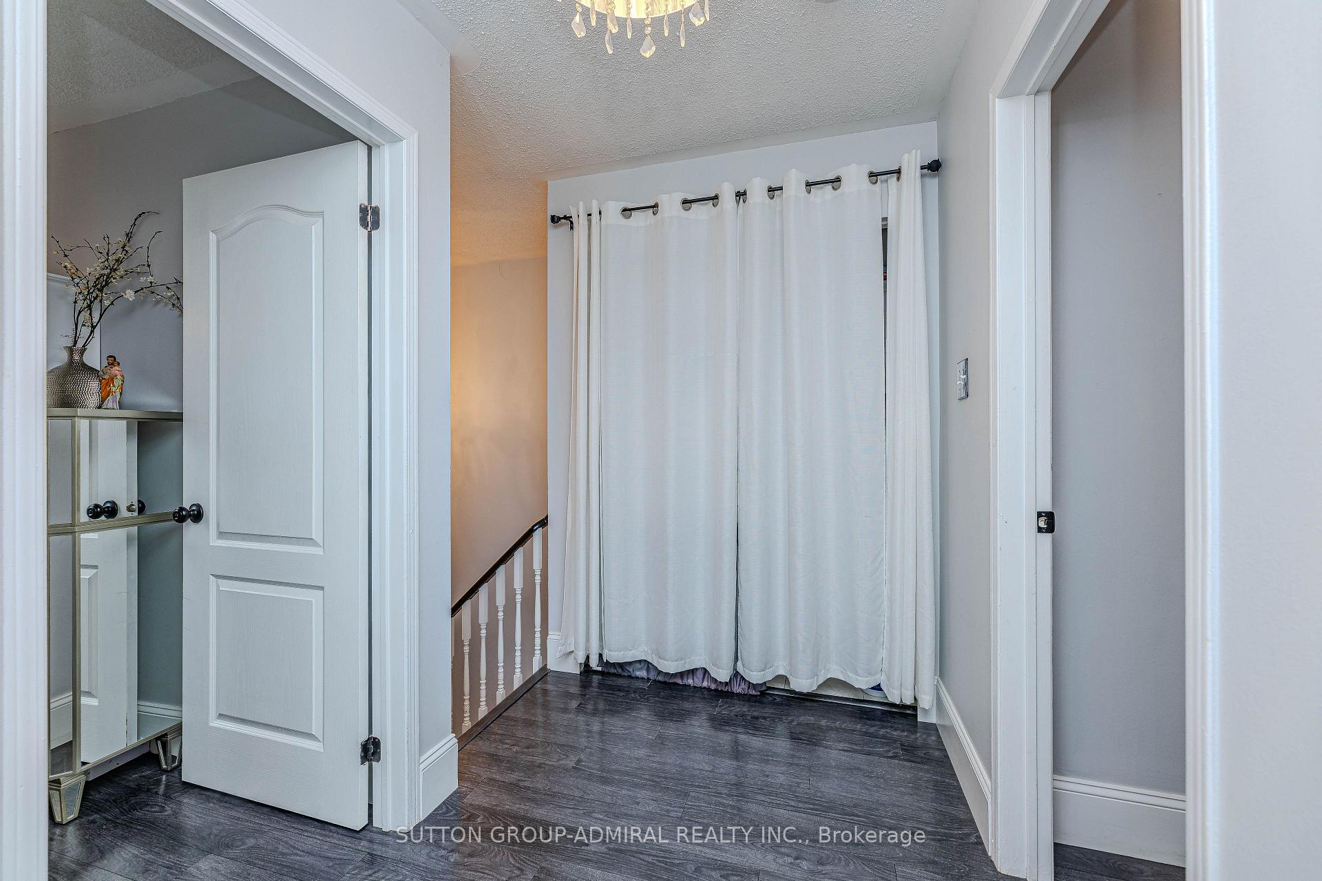 Photo 9 of 199 Kelso Crescent, Vaughan, Maple — HOMEH