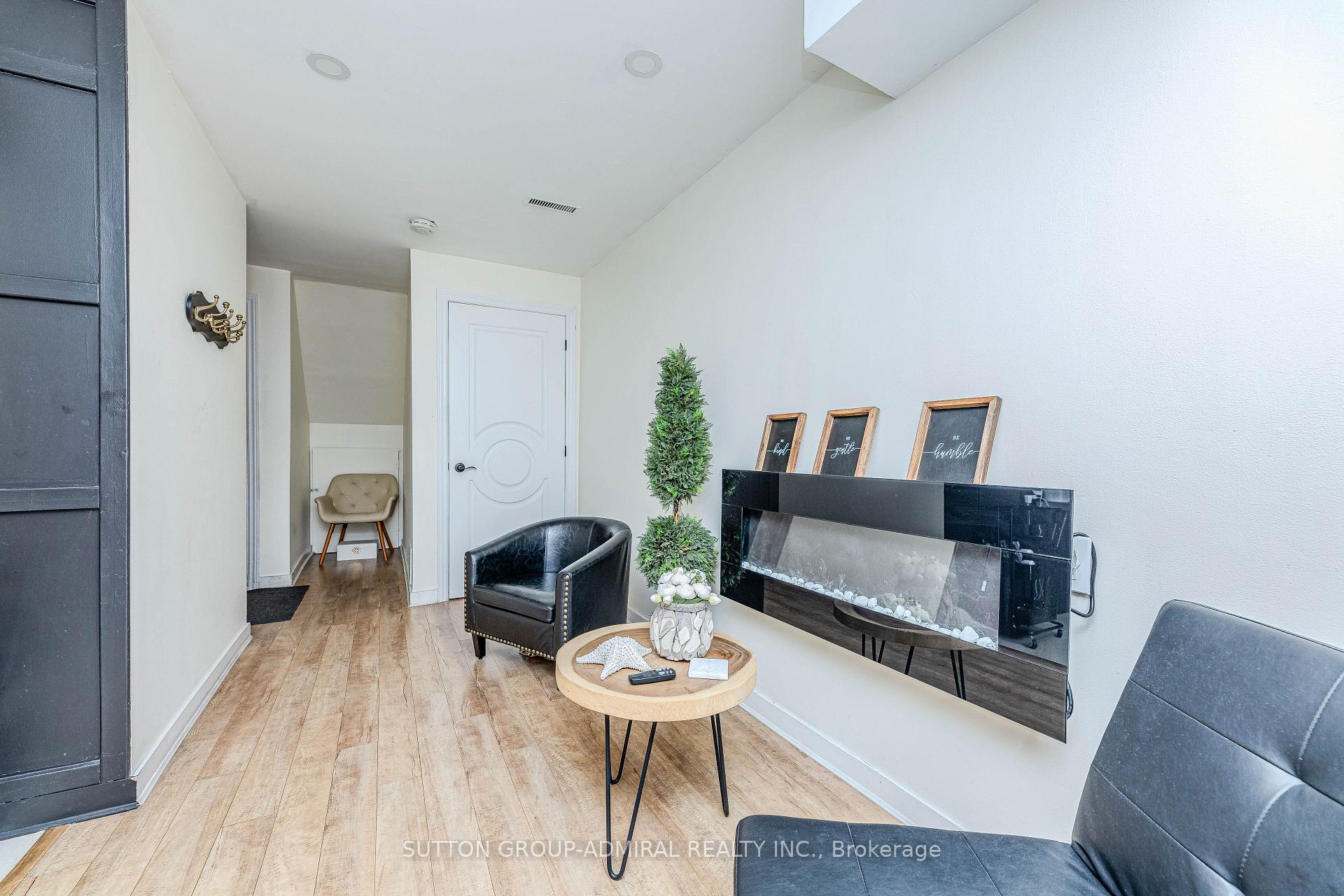 Photo 32 of 199 Kelso Crescent, Vaughan, Maple — HOMEH