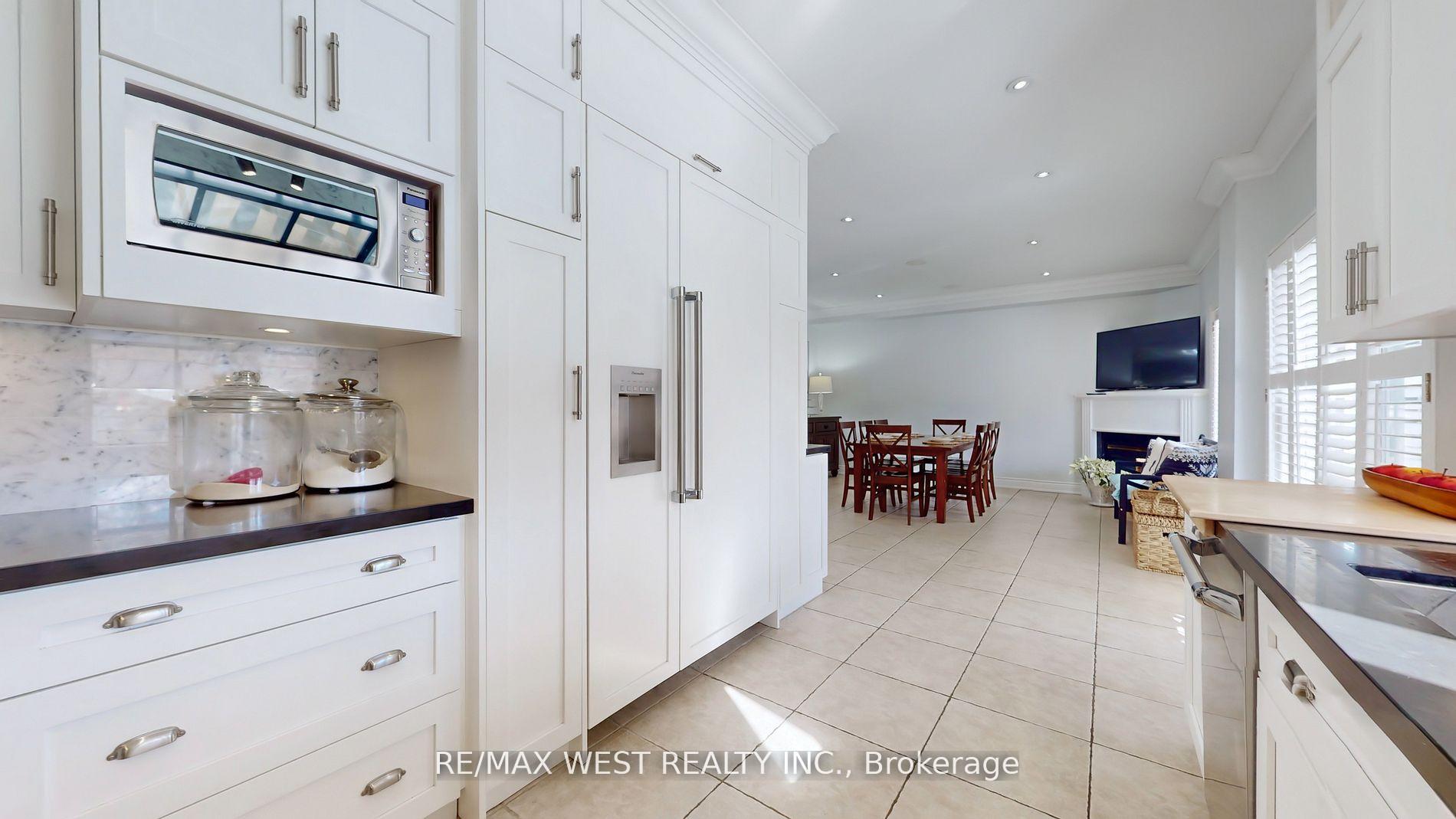 Photo 6 of 61 Sgotto Boulevard, Vaughan, Sonoma Heights — HOMEH