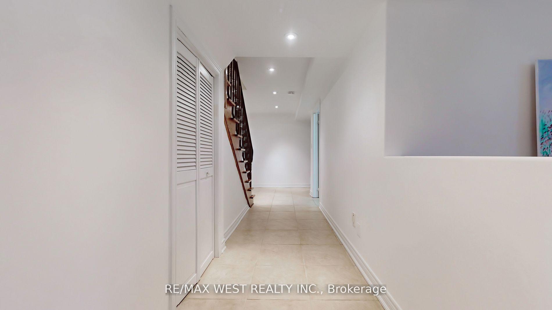 Photo 18 of 61 Sgotto Boulevard, Vaughan, Sonoma Heights — HOMEH