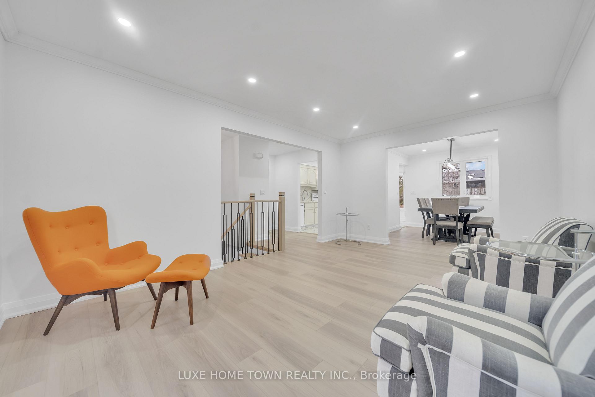 Photo 5 of 89 Pinedale Crescent, Clarington, Courtice — HOMEH