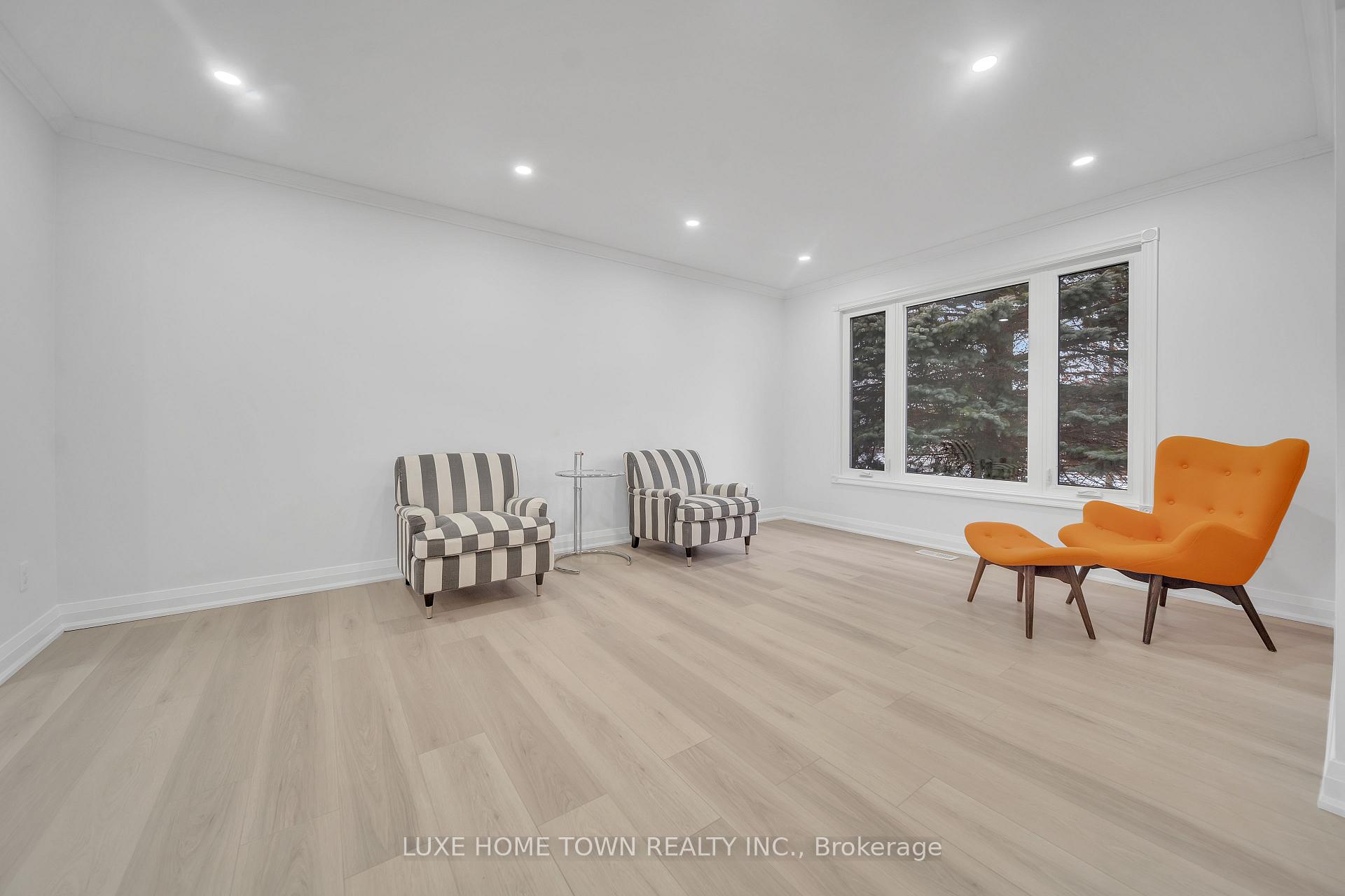 Photo 8 of 89 Pinedale Crescent, Clarington, Courtice — HOMEH