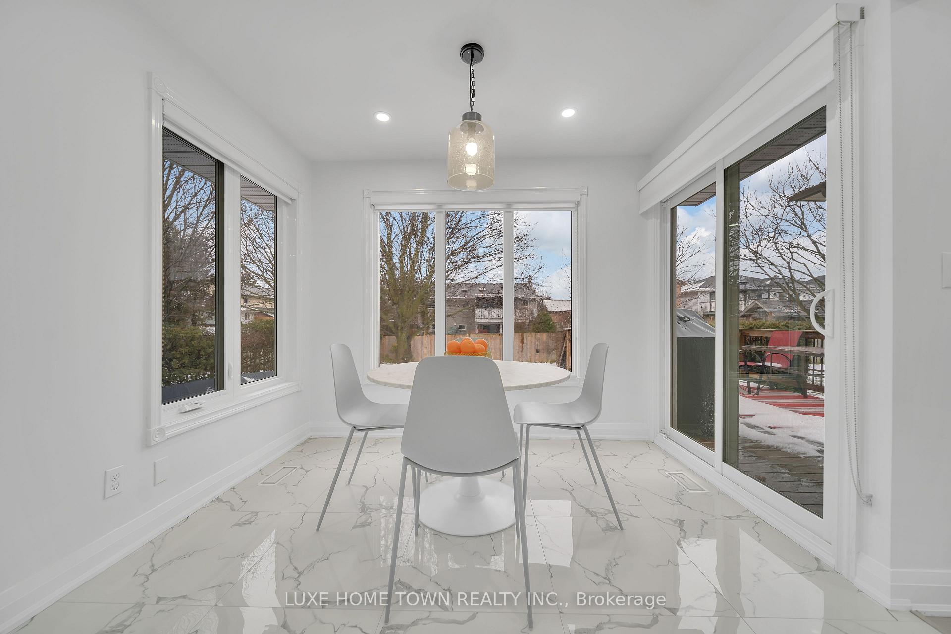 Photo 19 of 89 Pinedale Crescent, Clarington, Courtice — HOMEH