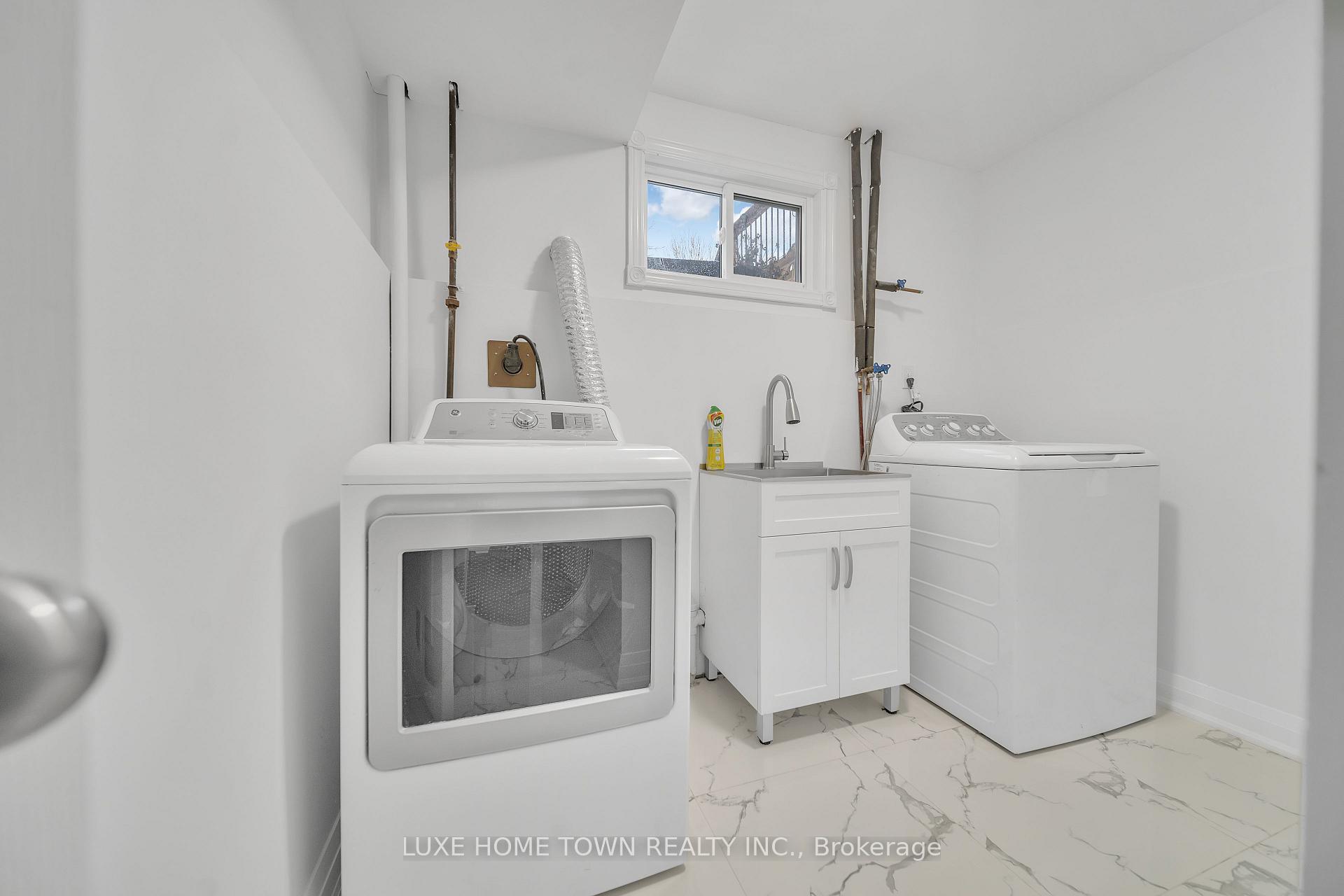 Photo 27 of 89 Pinedale Crescent, Clarington, Courtice — HOMEH