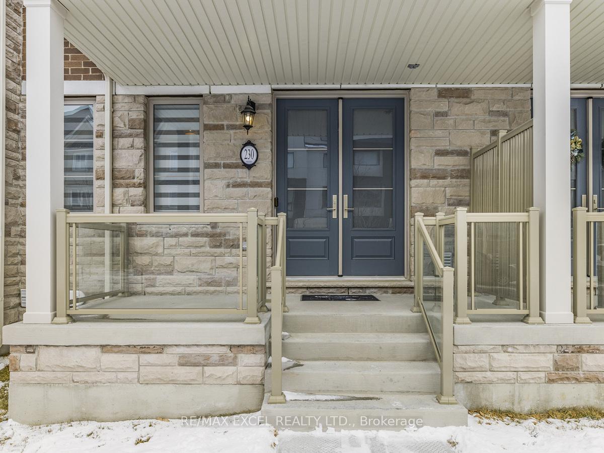 Photo 4 of 230 Rustle Woods Avenue, Markham, Cornell — HOMEH