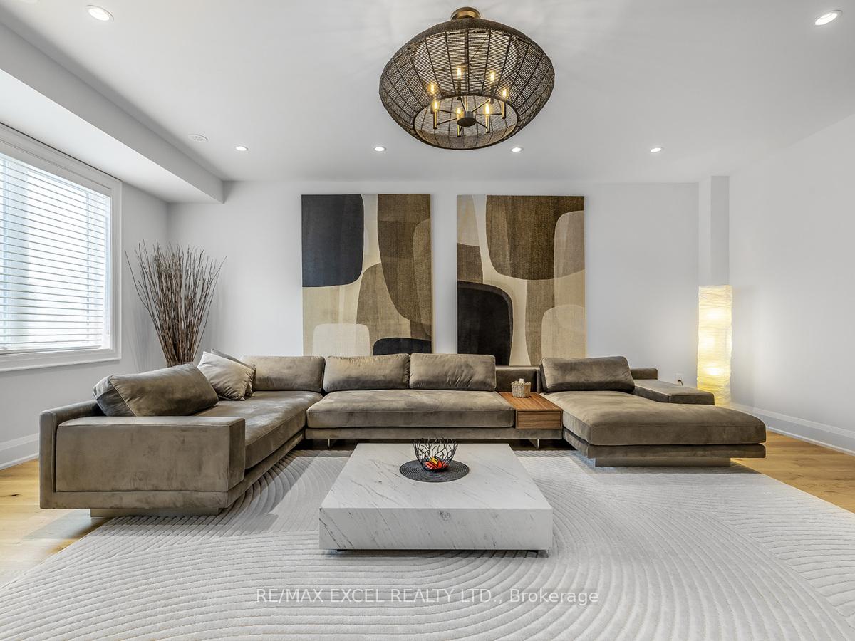 Photo 6 of 230 Rustle Woods Avenue, Markham, Cornell — HOMEH