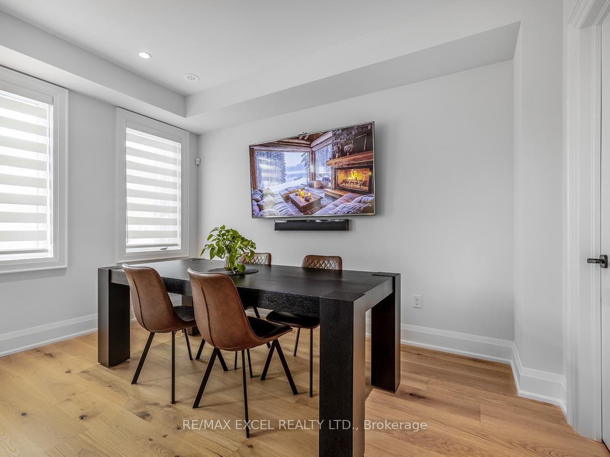 Photo 8 of 230 Rustle Woods Avenue, Markham, Cornell — HOMEH