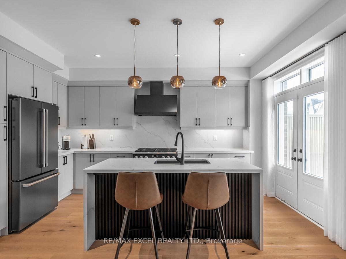 Photo 13 of 230 Rustle Woods Avenue, Markham, Cornell — HOMEH