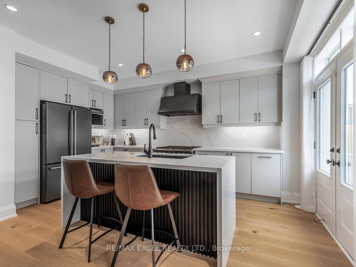 Photo 18 of 230 Rustle Woods Avenue, Markham, Cornell — HOMEH