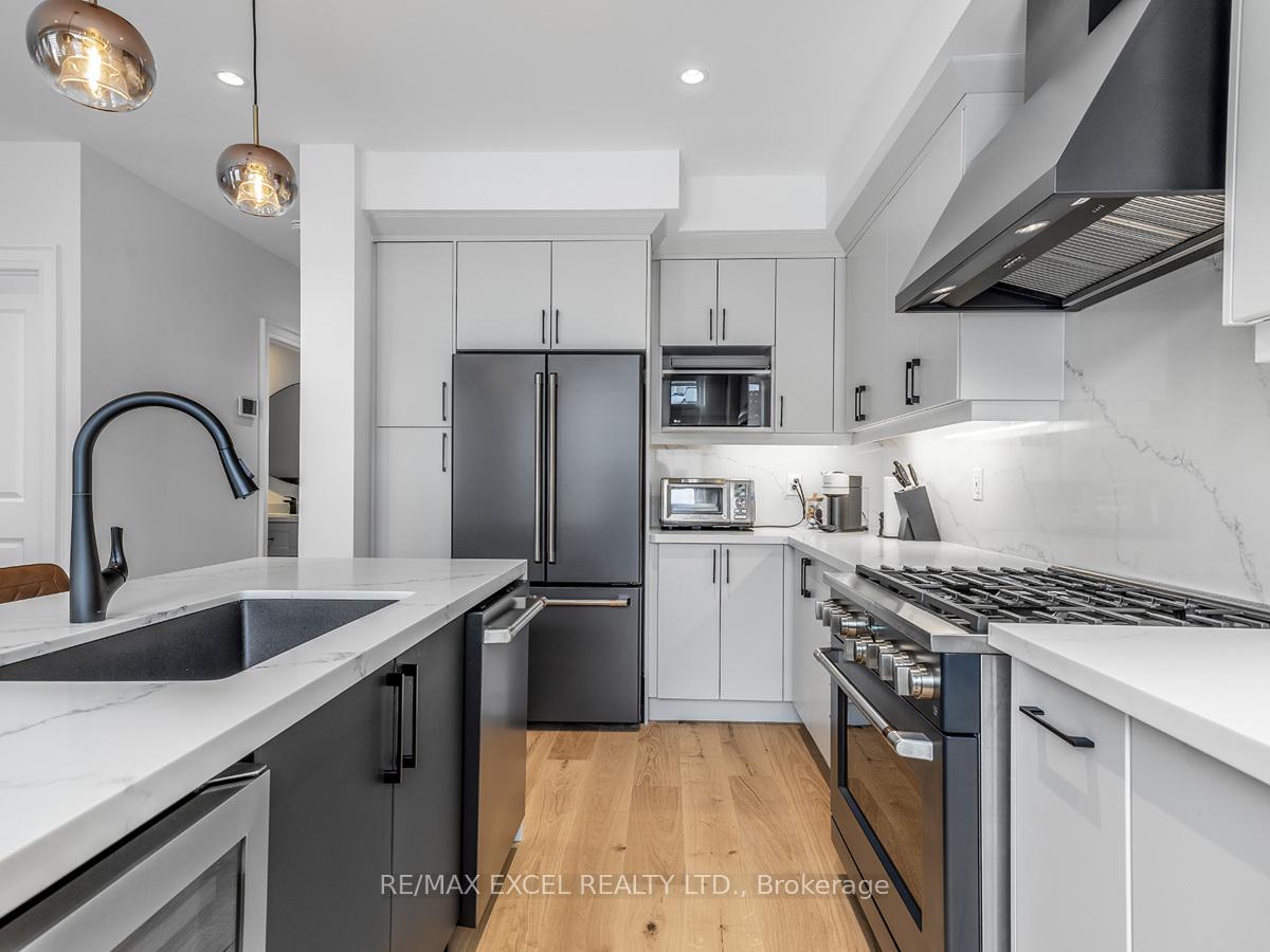Photo 25 of 230 Rustle Woods Avenue, Markham, Cornell — HOMEH