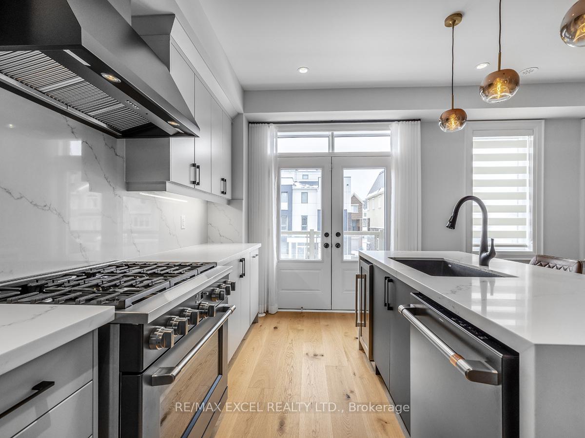 Photo 19 of 230 Rustle Woods Avenue, Markham, Cornell — HOMEH