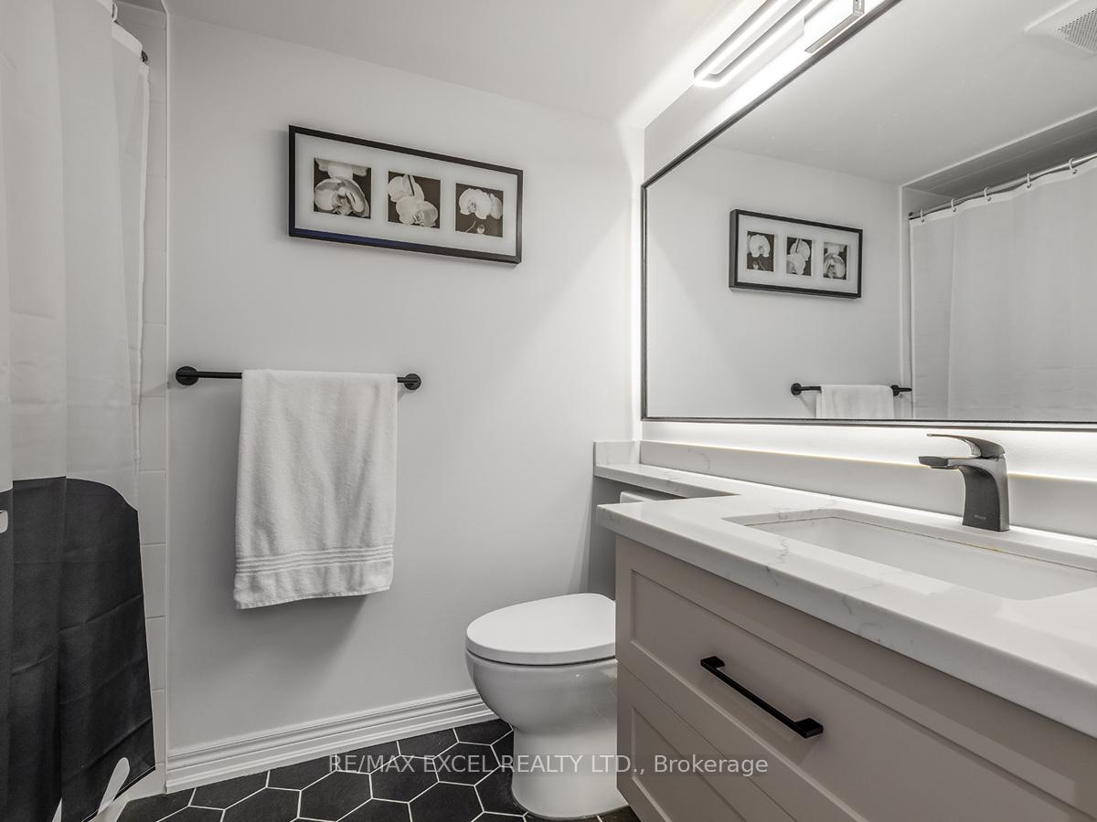 Photo 23 of 230 Rustle Woods Avenue, Markham, Cornell — HOMEH