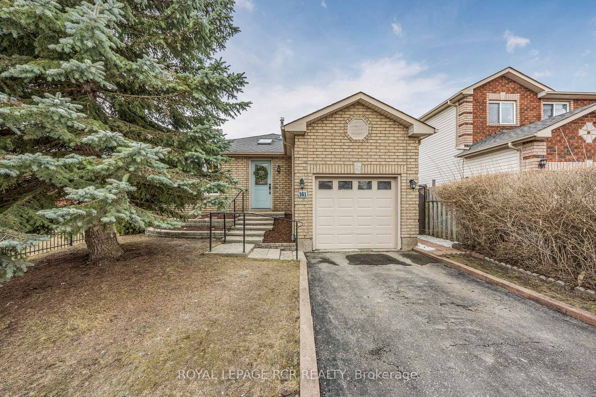 Photo 1 of 161 Wessenger Drive, Barrie, Holly — HOMEH