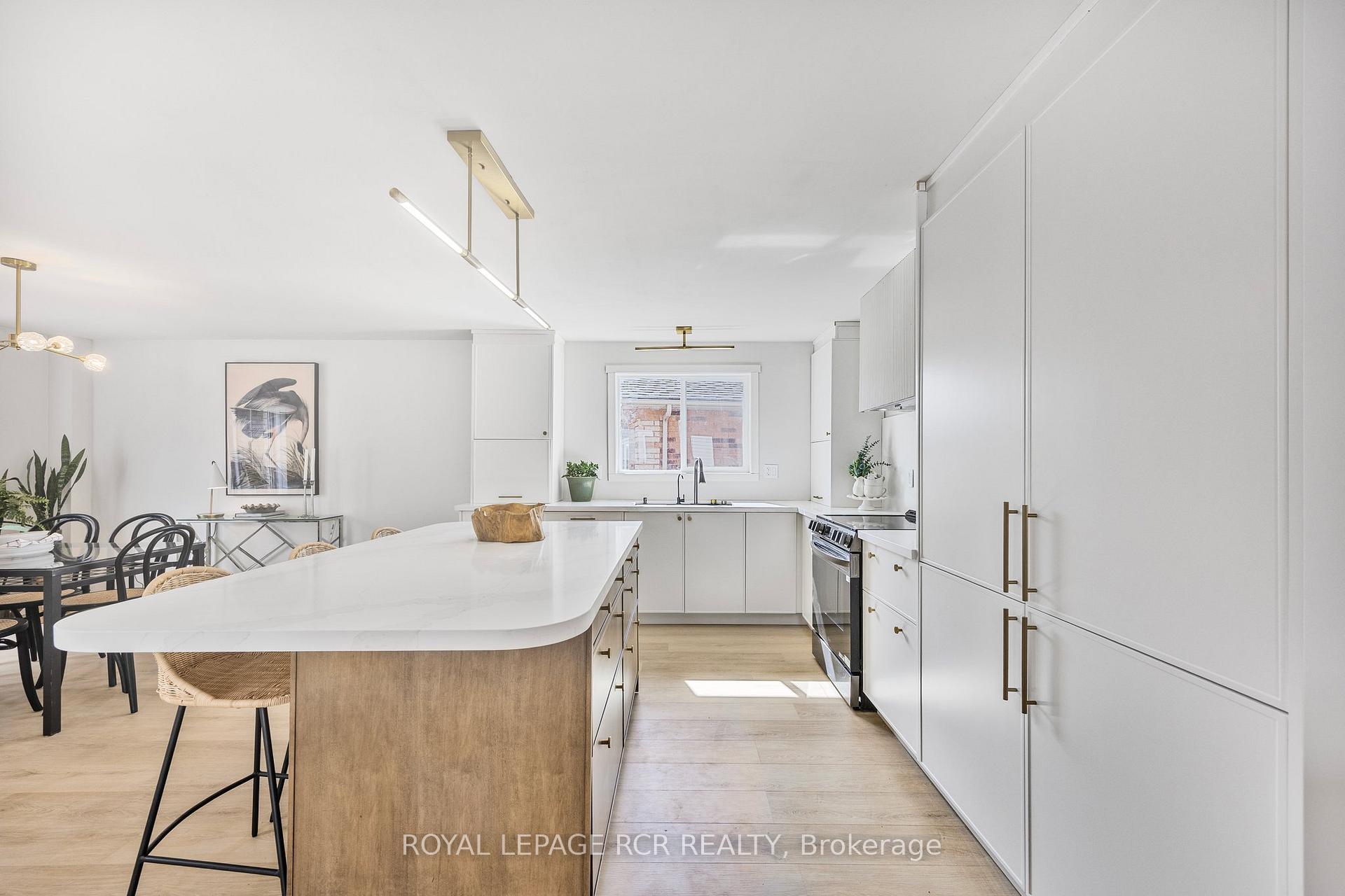 Photo 11 of 161 Wessenger Drive, Barrie, Holly — HOMEH