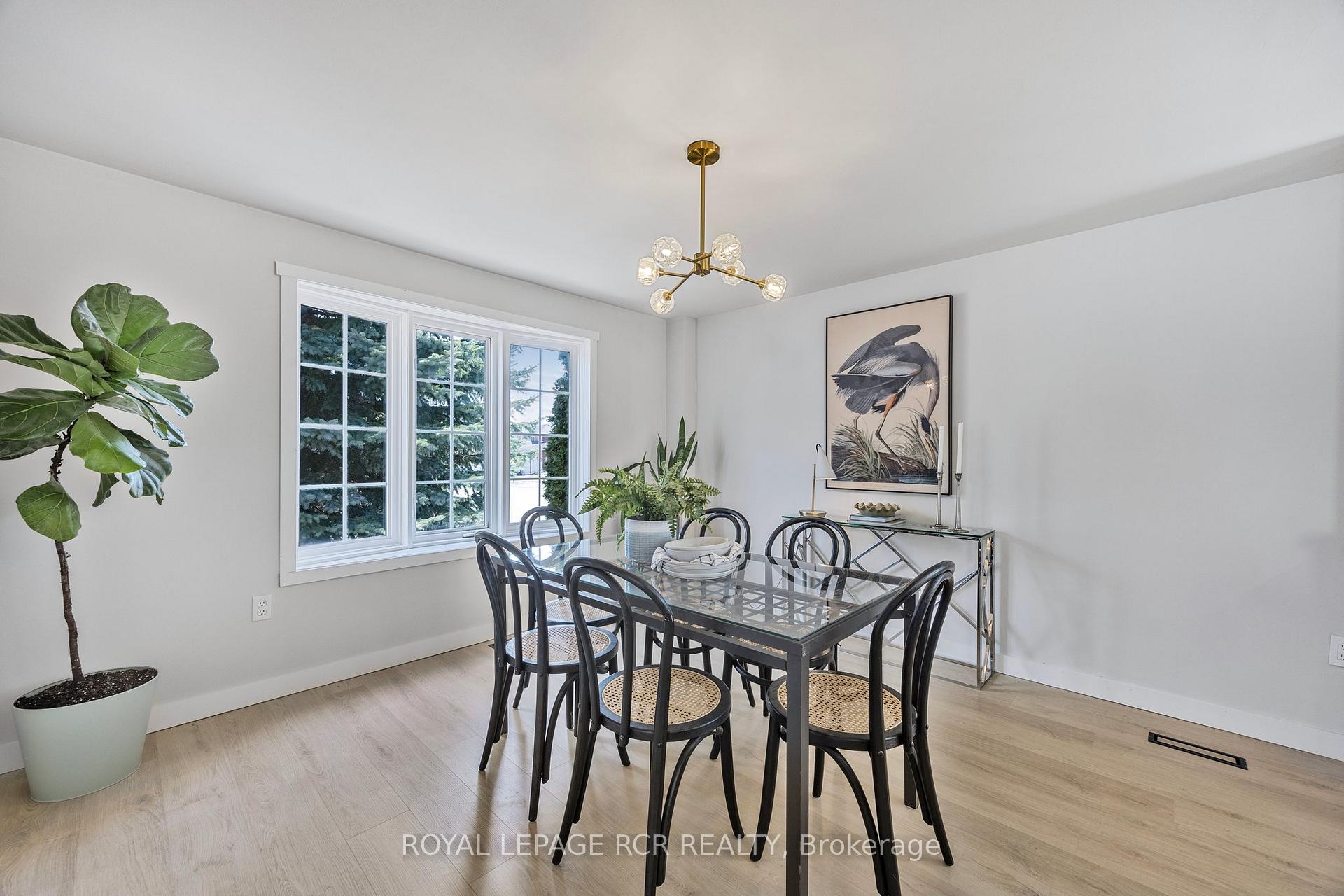 Photo 14 of 161 Wessenger Drive, Barrie, Holly — HOMEH