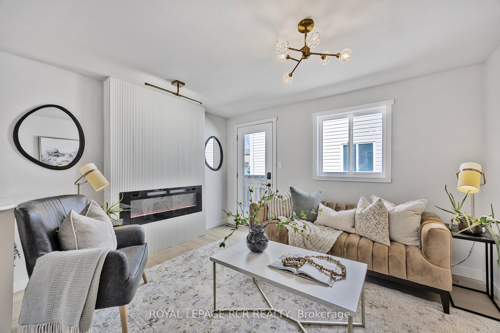 Photo 15 of 161 Wessenger Drive, Barrie, Holly — HOMEH