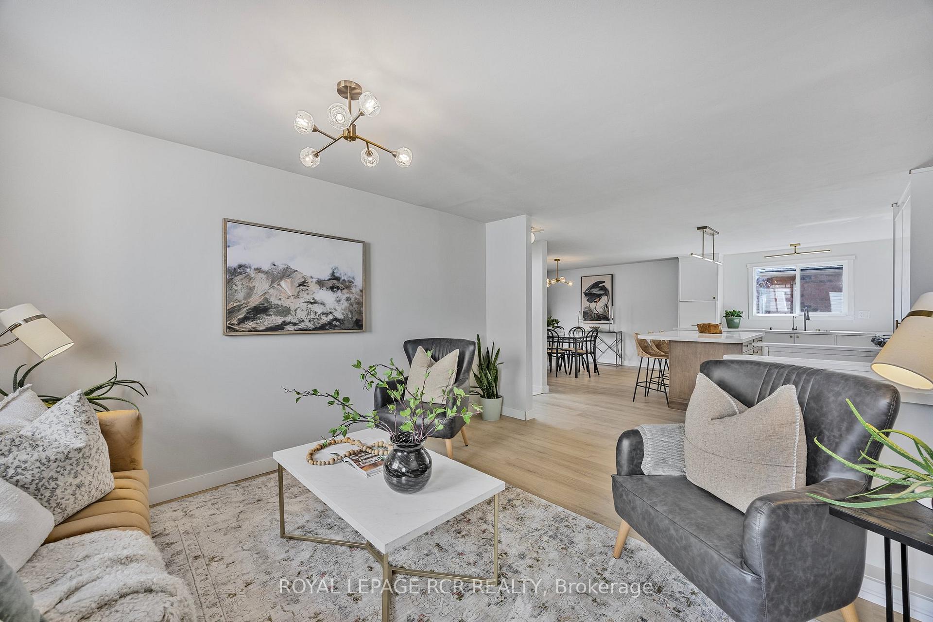 Photo 19 of 161 Wessenger Drive, Barrie, Holly — HOMEH