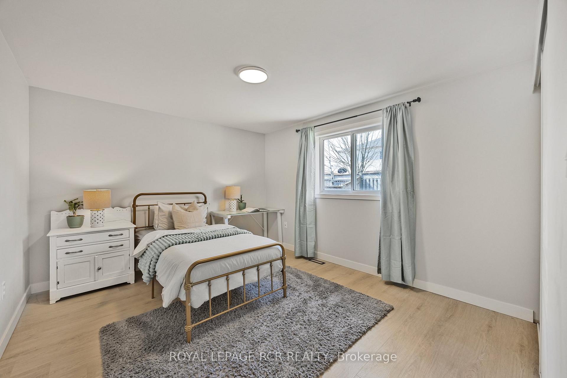 Photo 25 of 161 Wessenger Drive, Barrie, Holly — HOMEH