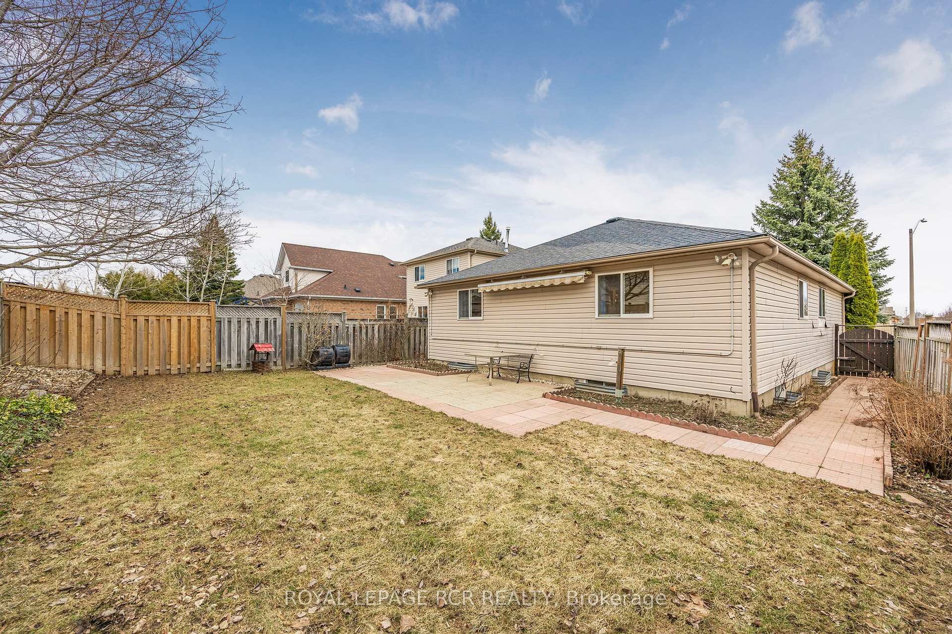 Photo 40 of 161 Wessenger Drive, Barrie, Holly — HOMEH