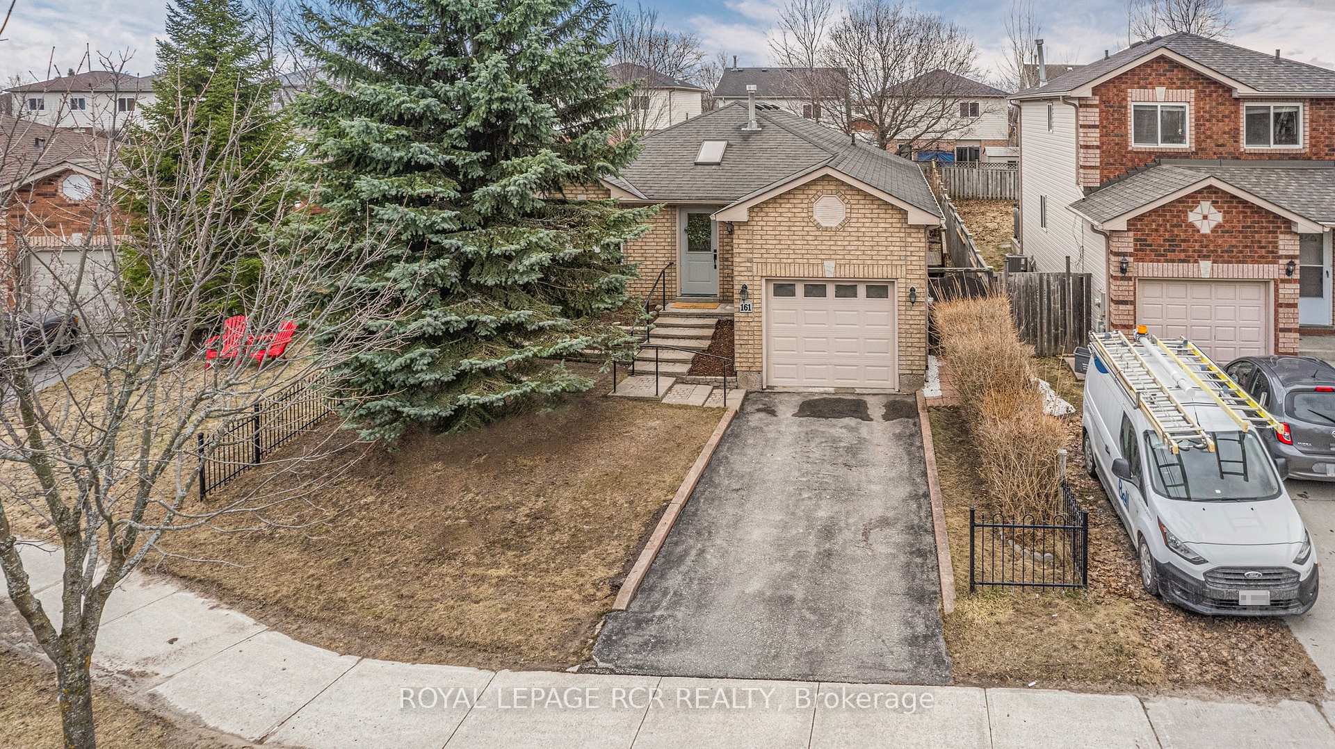 Photo 39 of 161 Wessenger Drive, Barrie, Holly — HOMEH