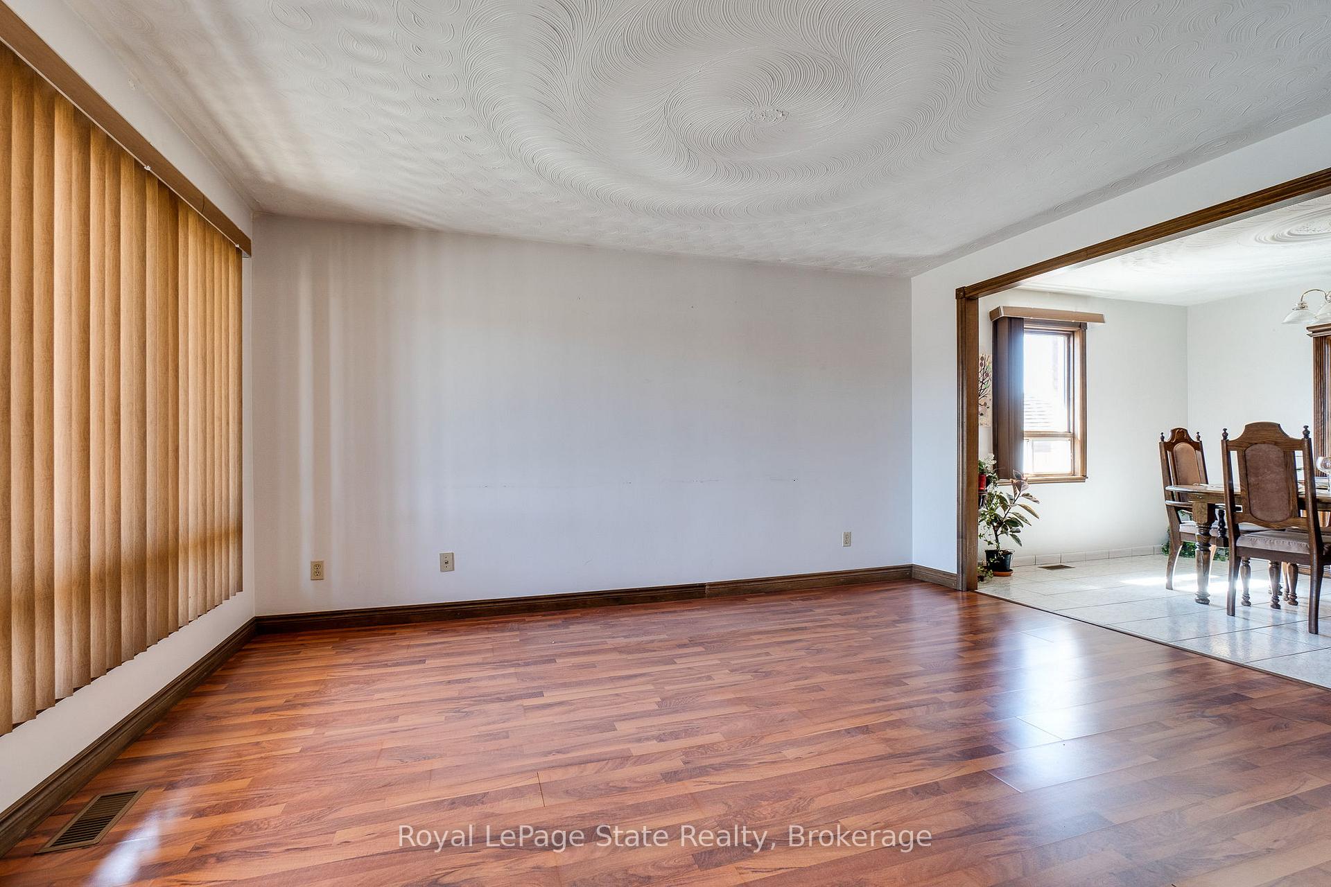 Photo 3 of 239 Millen Road, Hamilton, Stoney Creek — HOMEH