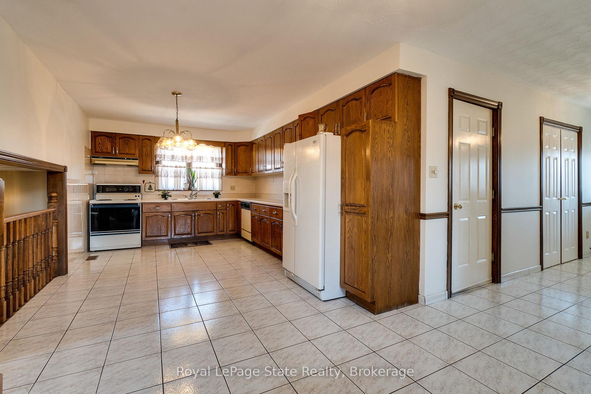 Photo 21 of 239 Millen Road, Hamilton, Stoney Creek — HOMEH