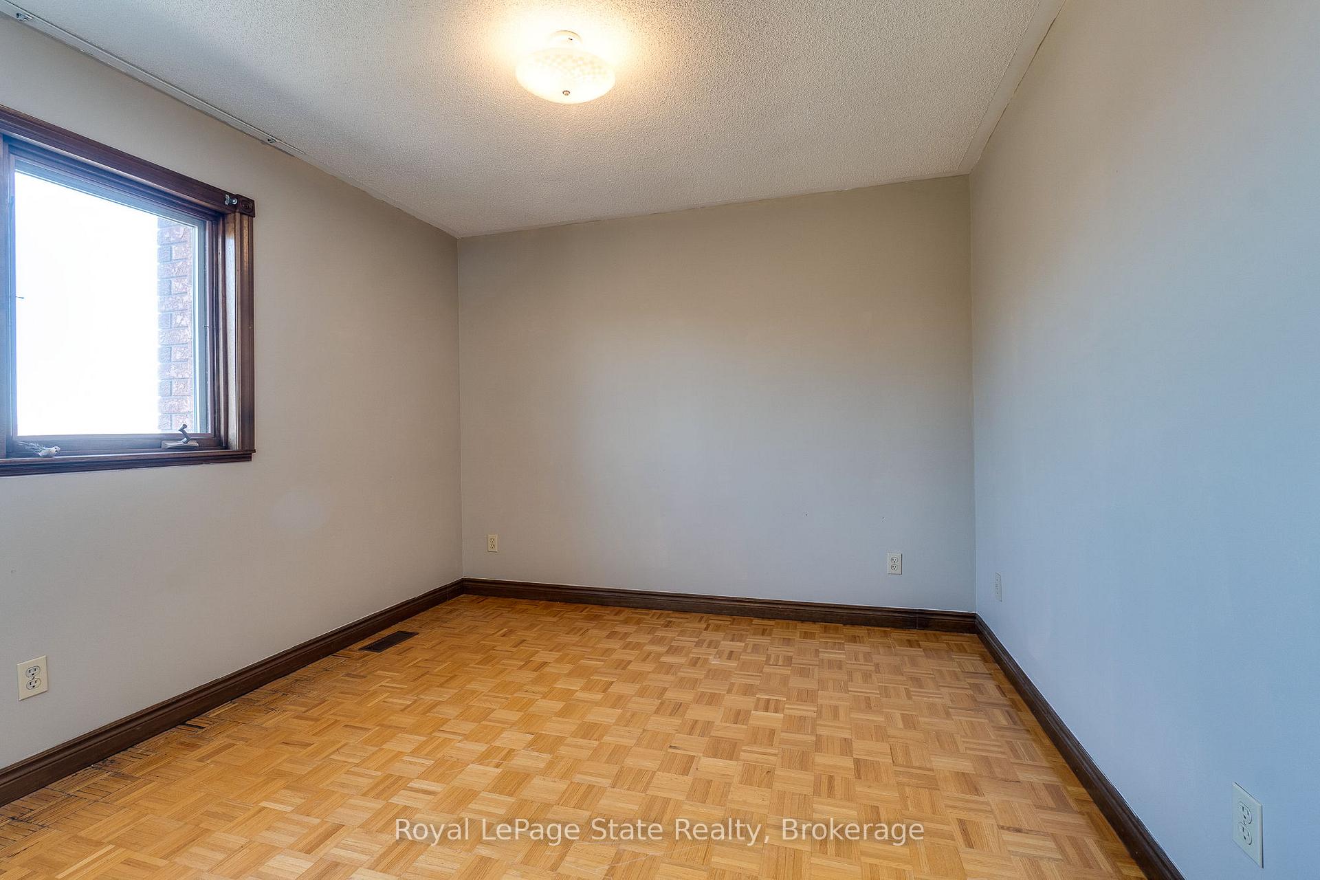 Photo 28 of 239 Millen Road, Hamilton, Stoney Creek — HOMEH