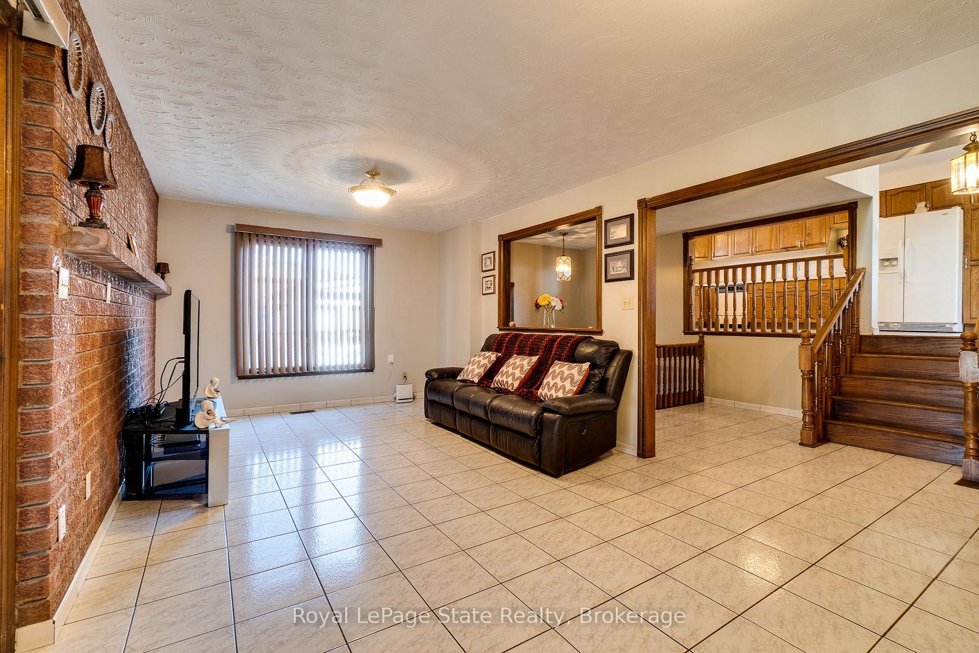 Photo 27 of 239 Millen Road, Hamilton, Stoney Creek — HOMEH