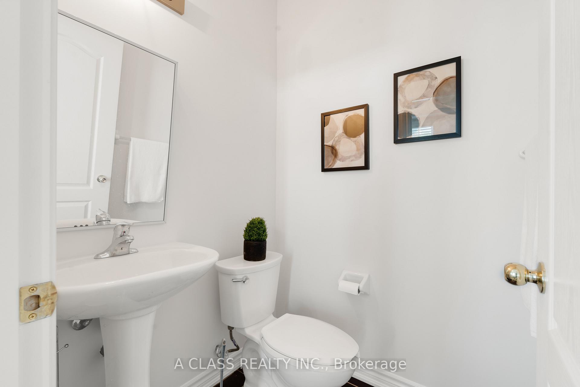 Photo 13 of 10397 Woodbine Avenue, Markham, Cathedraltown — HOMEH
