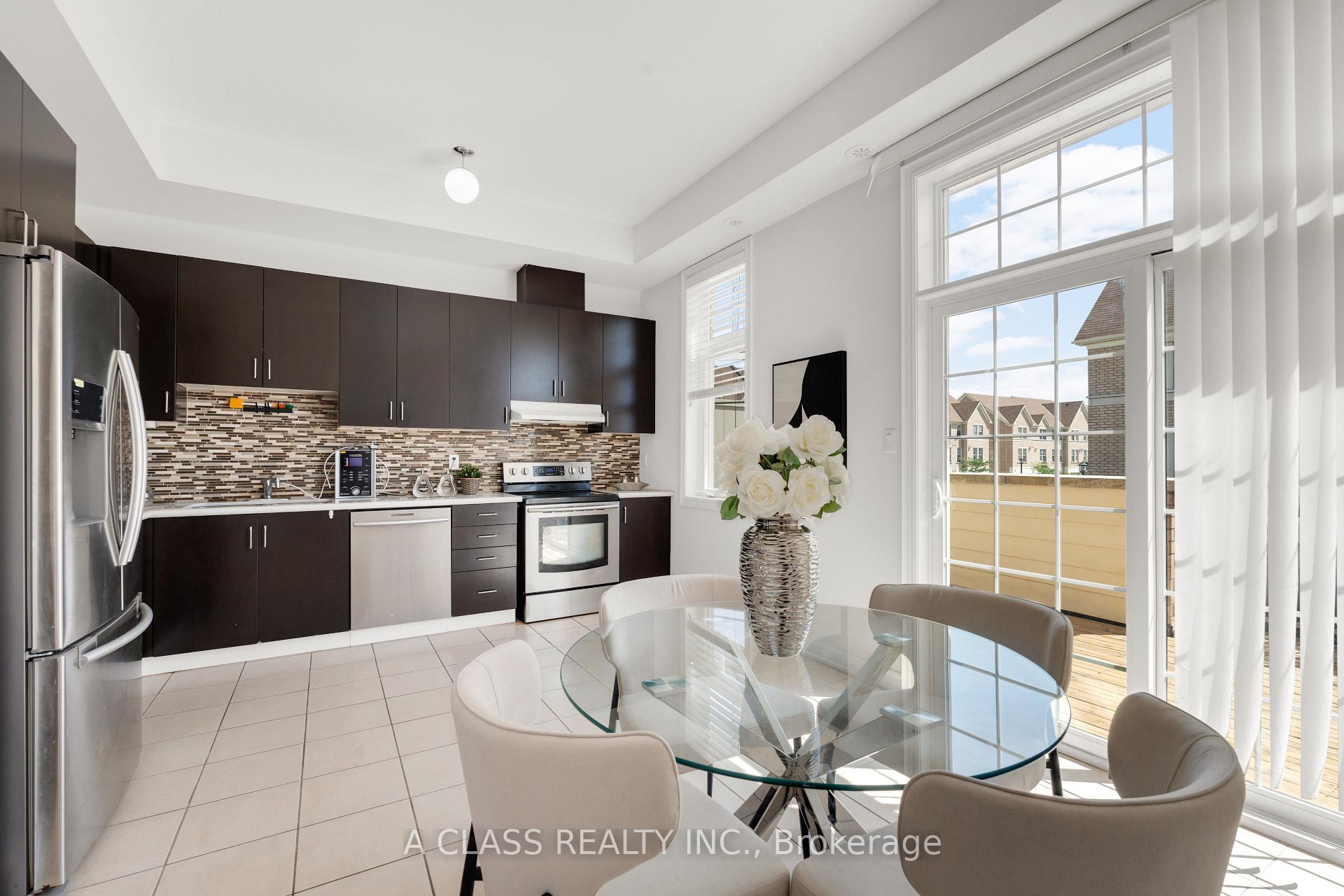 Photo 17 of 10397 Woodbine Avenue, Markham, Cathedraltown — HOMEH