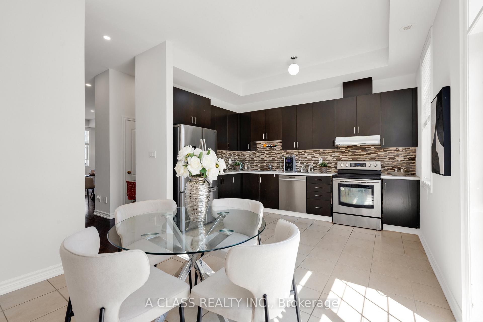 Photo 32 of 10397 Woodbine Avenue, Markham, Cathedraltown — HOMEH