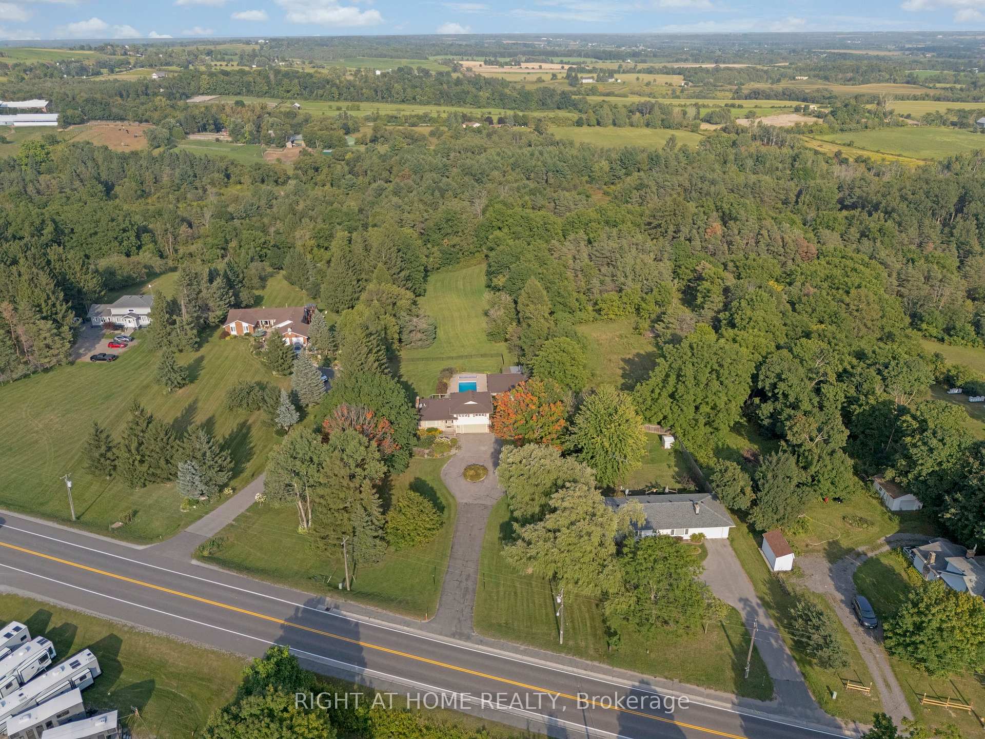Photo 3 of 9695 Baldwin Street N, Whitby, Rural Whitby — HOMEH