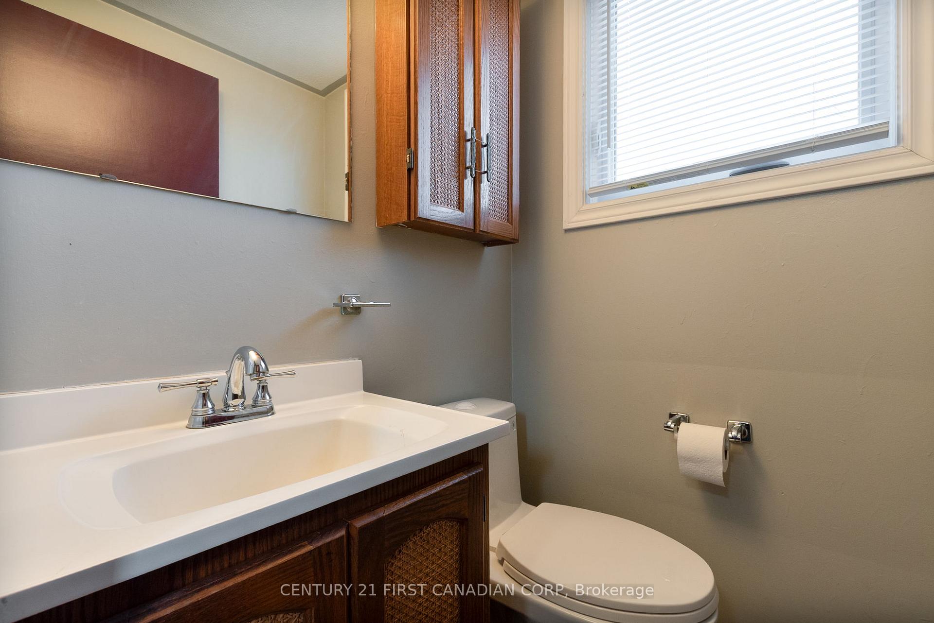 Photo 20 of 23 Rosemount Crescent, St. Thomas — HOMEH