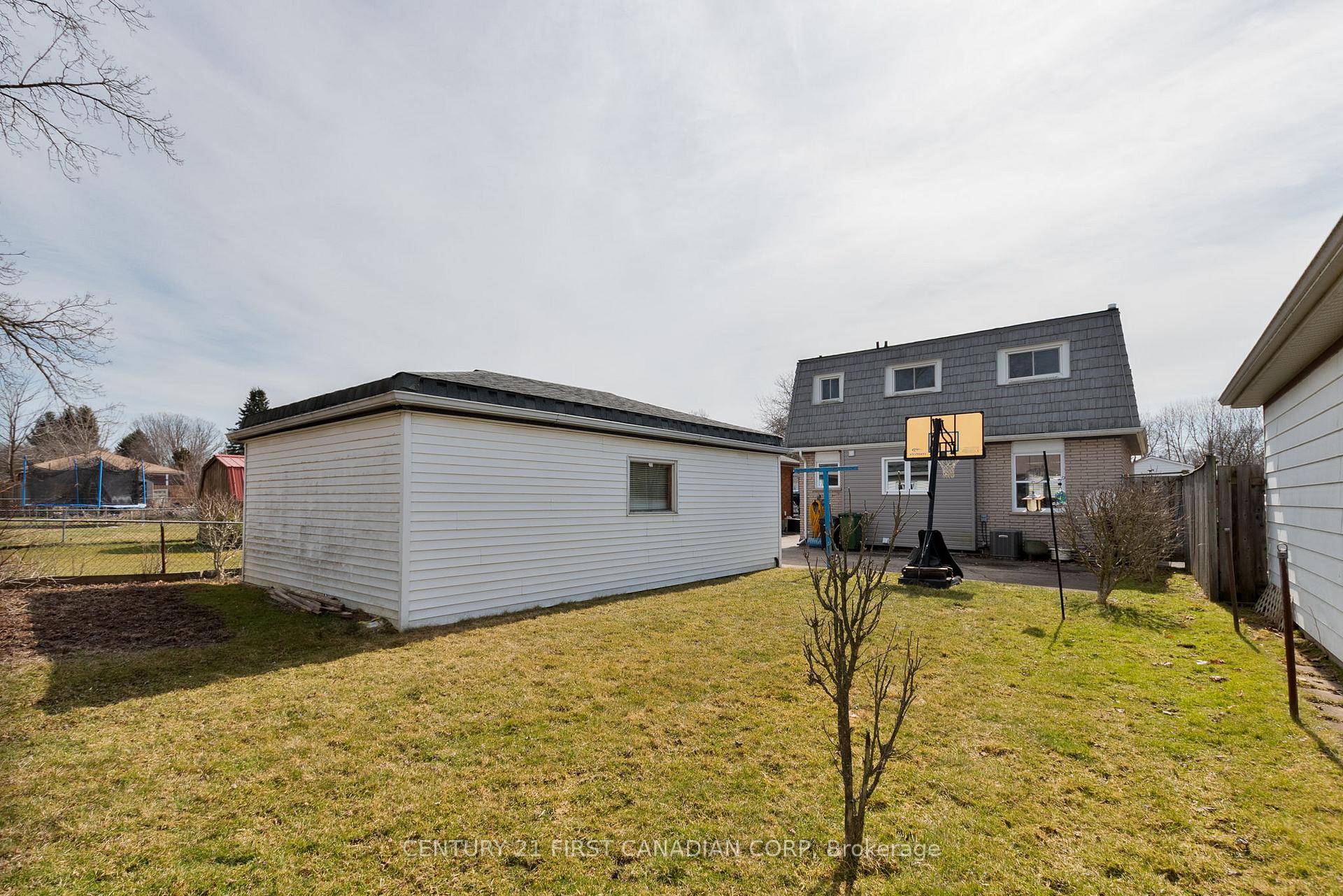 Photo 26 of 23 Rosemount Crescent, St. Thomas — HOMEH