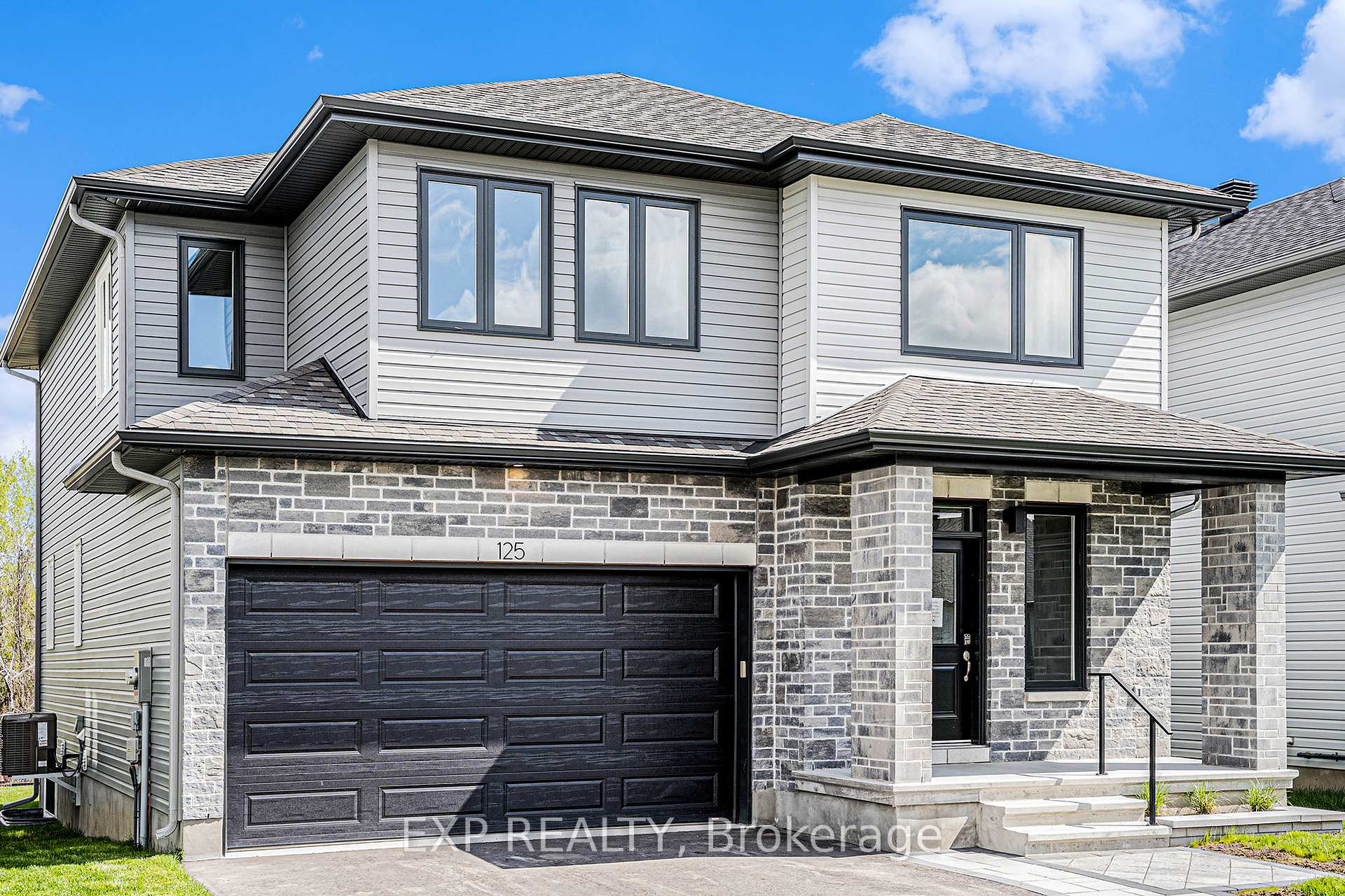 Photo 4 of 125 Seabert Drive, Arnprior — HOMEH