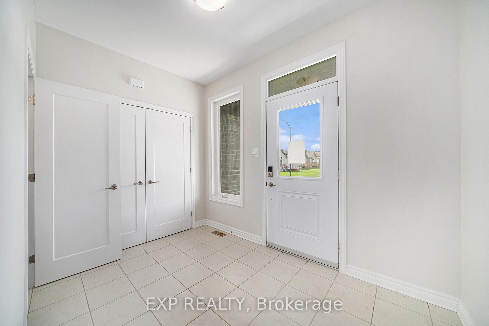 Photo 5 of 125 Seabert Drive, Arnprior — HOMEH