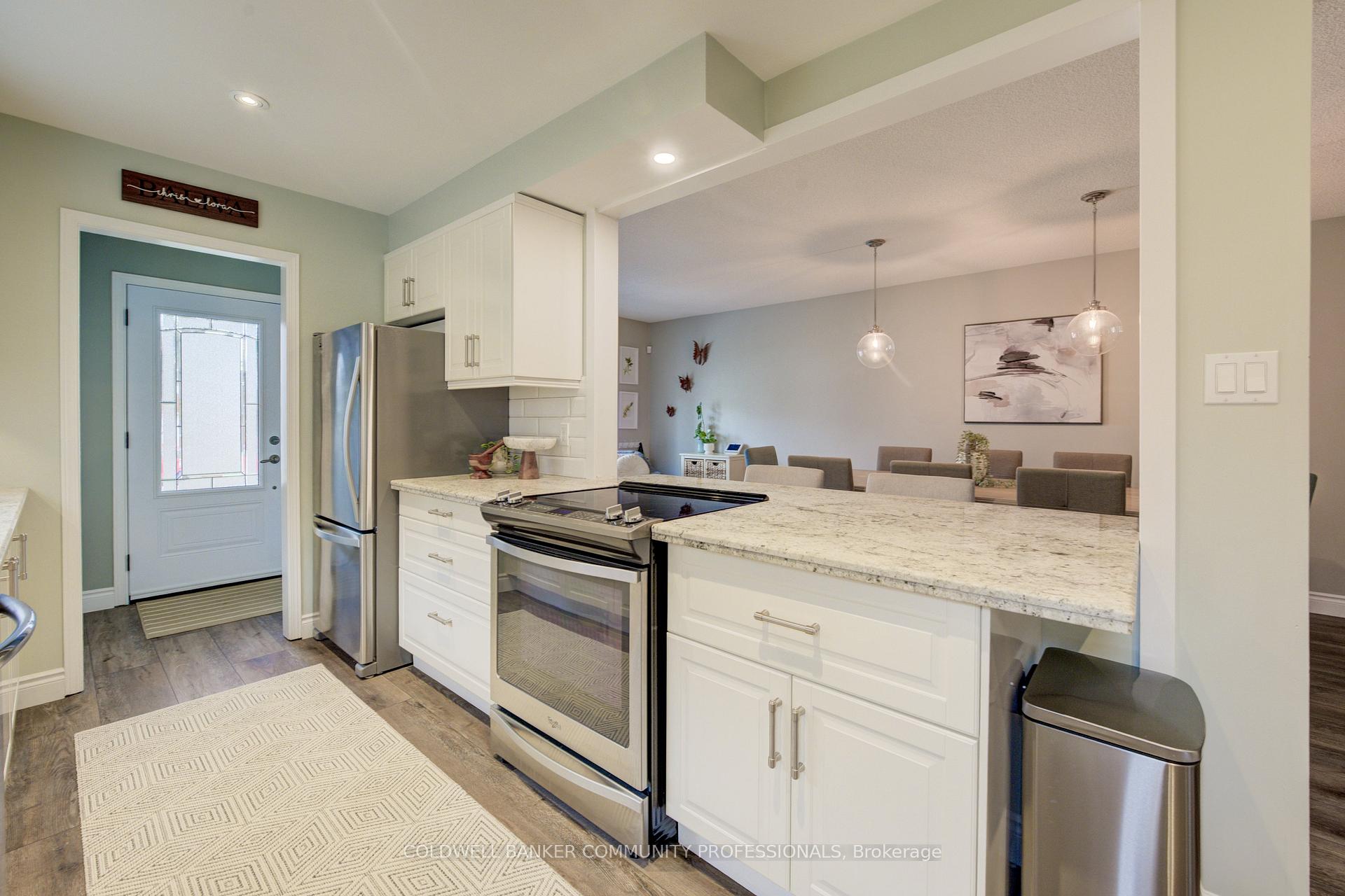 Photo 13 of 682 Acadia Drive, Hamilton, Butler — HOMEH