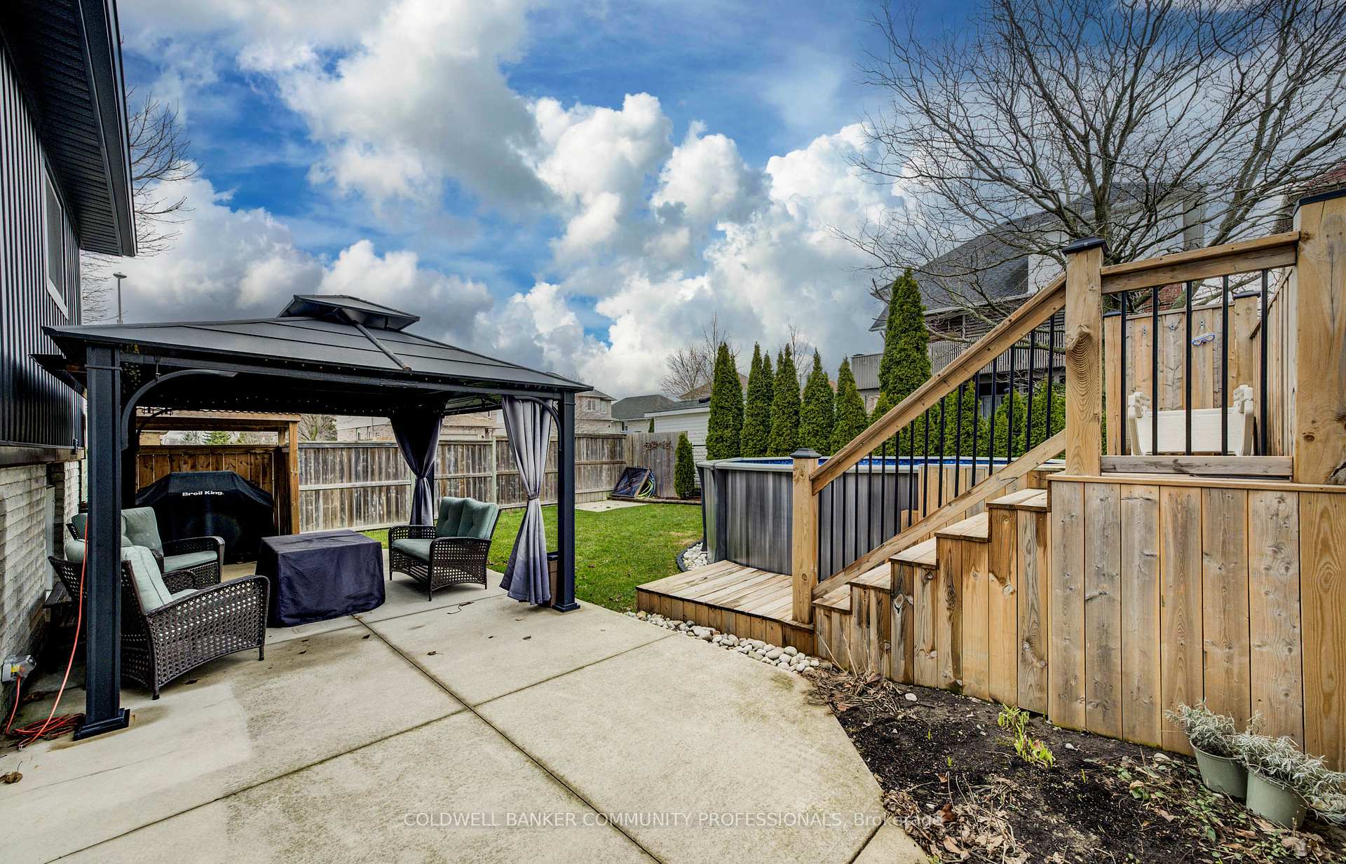 Photo 11 of 682 Acadia Drive, Hamilton, Butler — HOMEH