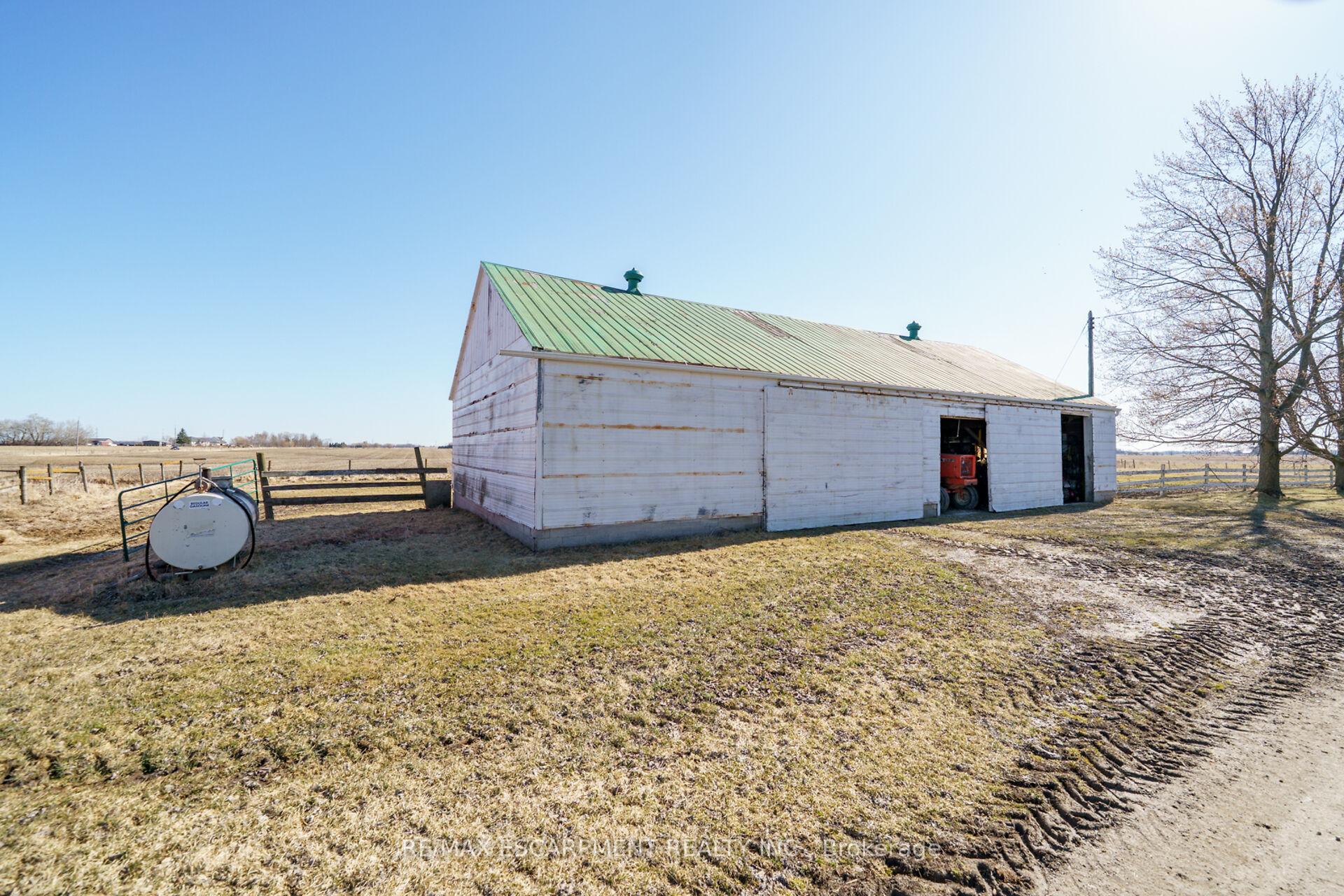 Photo 10 of 3412 Young Road, Haldimand — HOMEH
